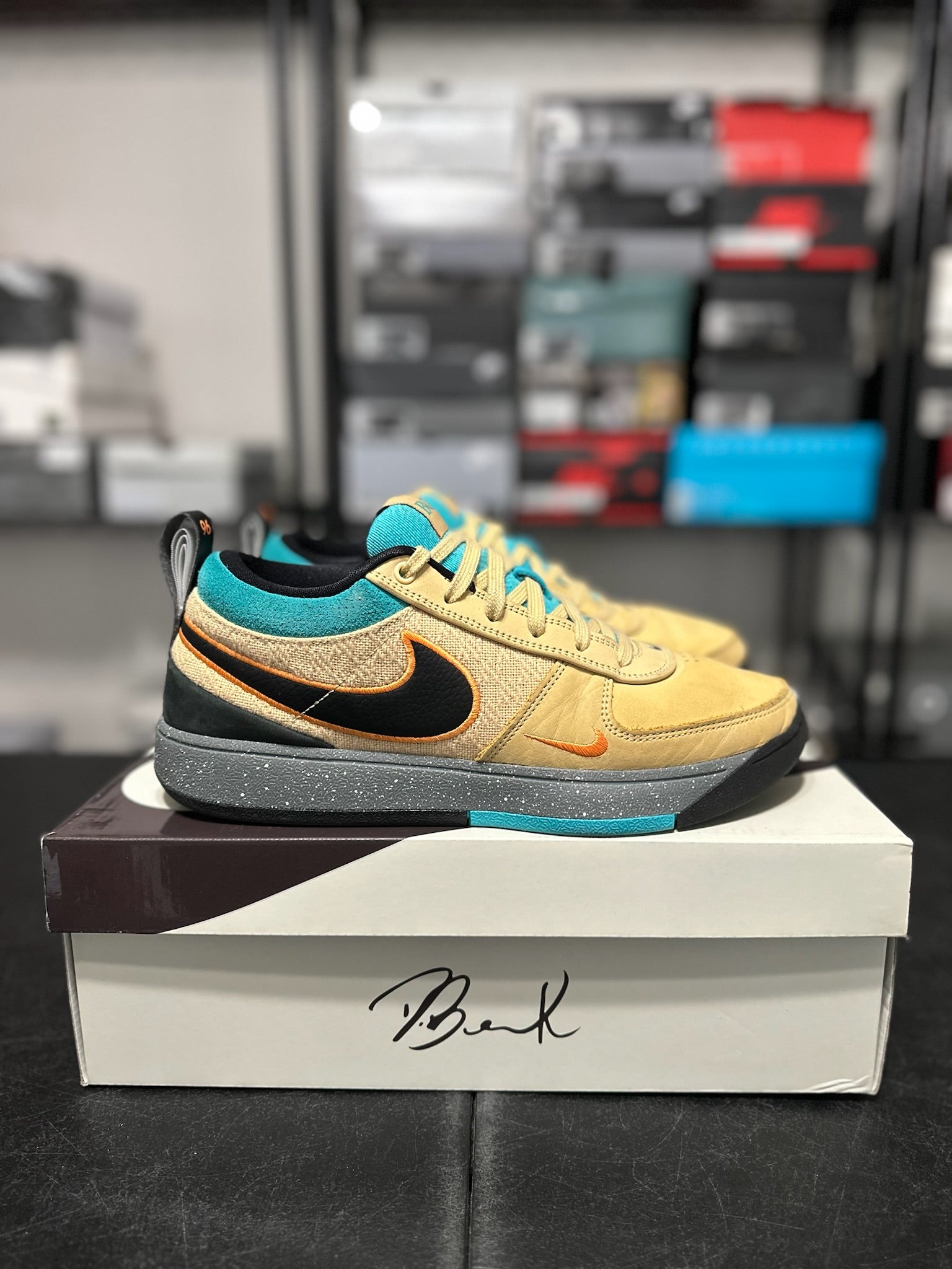 Size 10 - Book 1 Mowabb