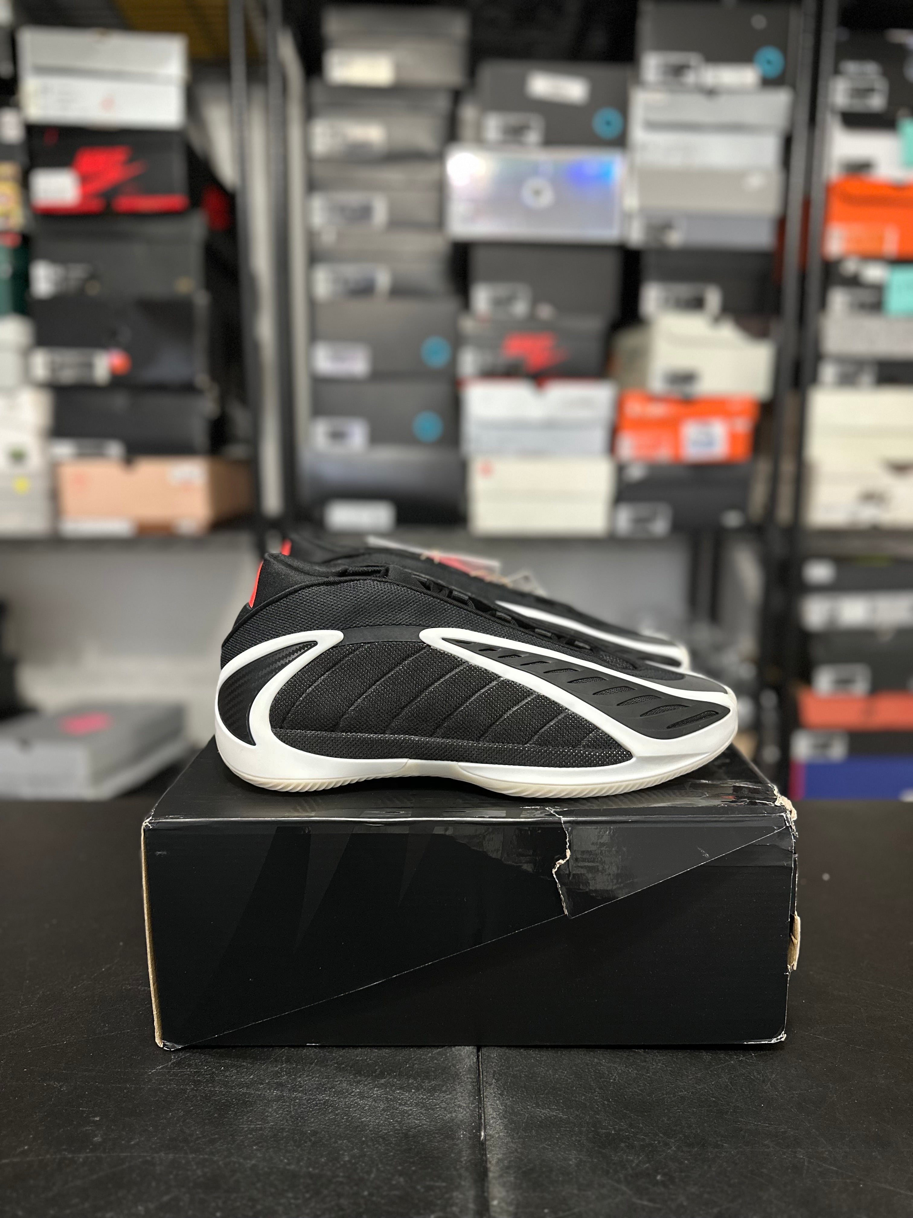 Size 11.5 - AE 2 Black/white DS