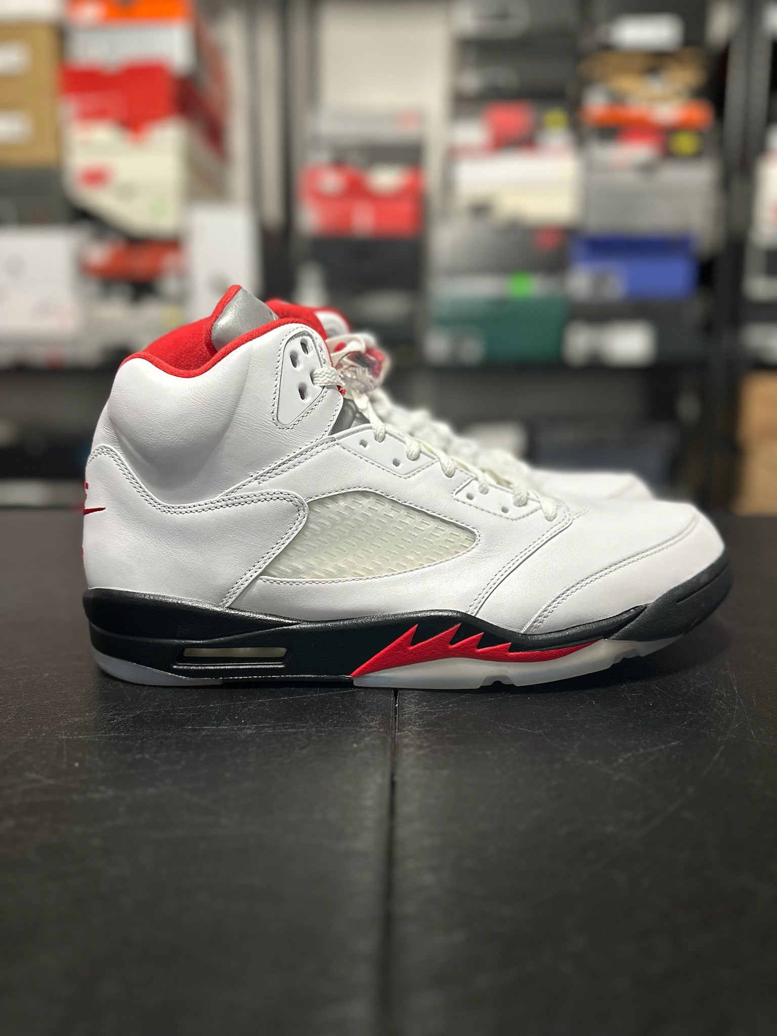 Size 14 - J5 Fire Red Silver Tongue