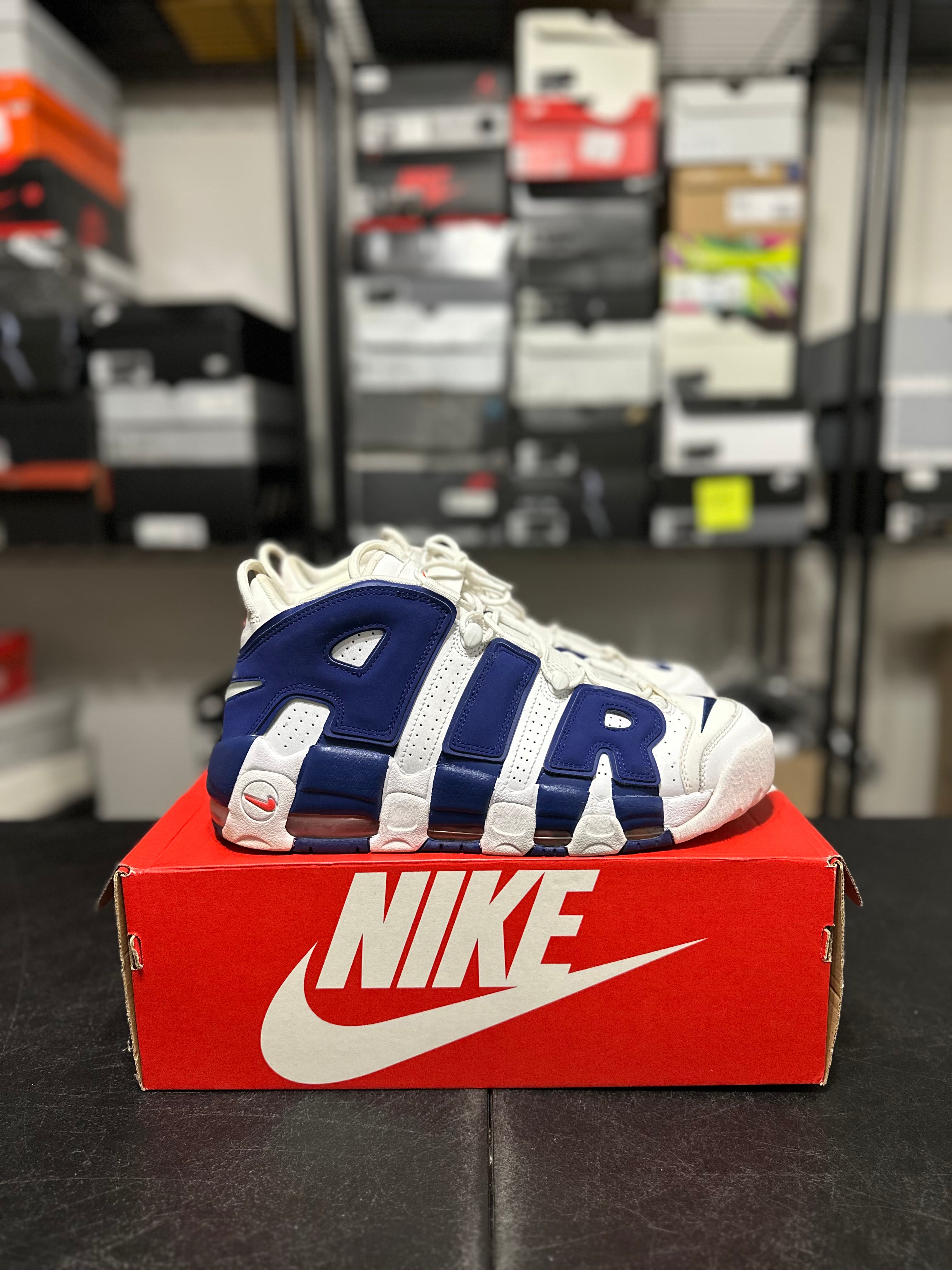 Size 11 - air more uptempo 96 Knicks