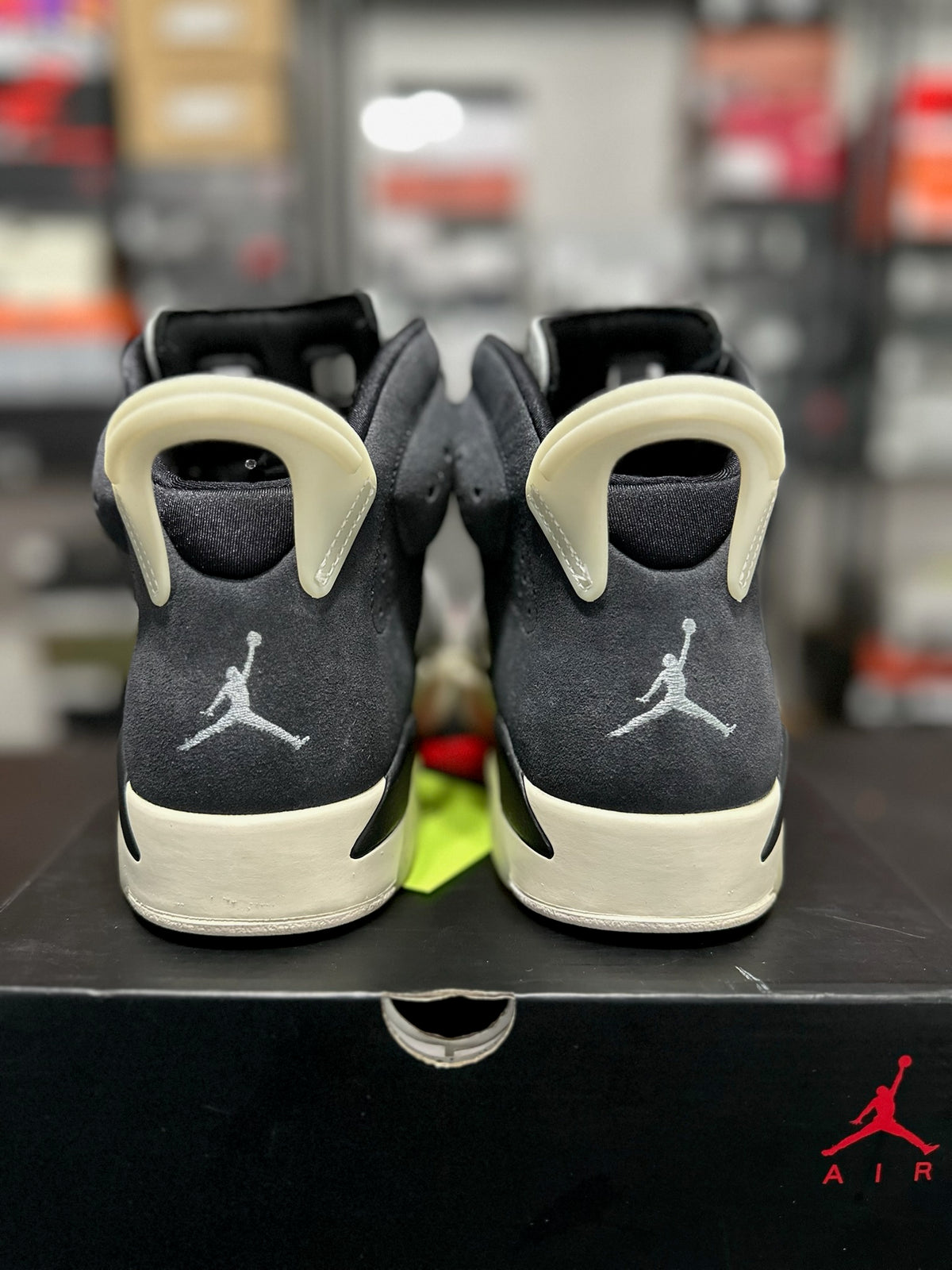 Size 8.5 - (10W) j6 tech chrome