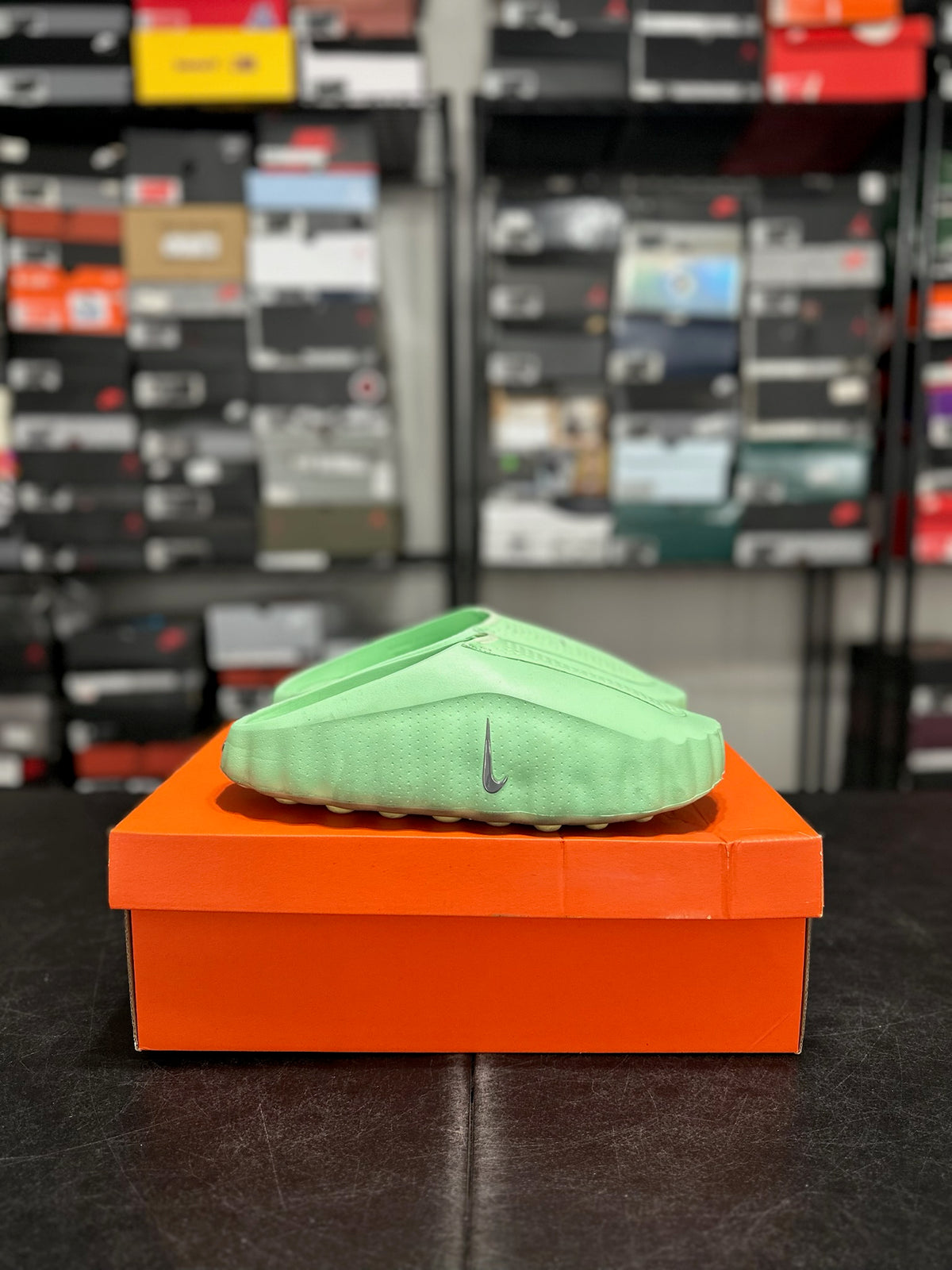 Size 12 - Nike mind 001 slide cucumber calm