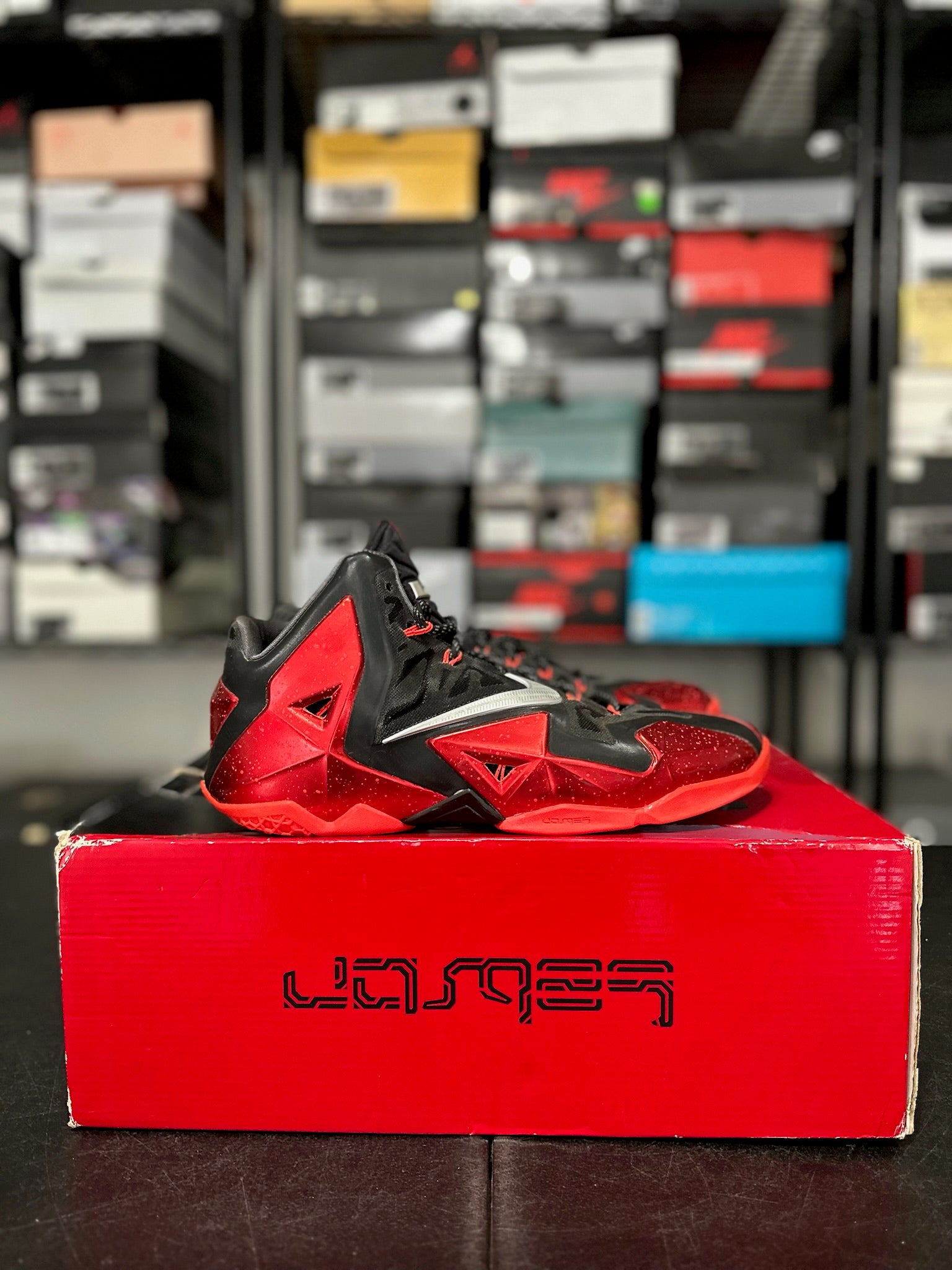 Size 11 - LeBron 11 Away