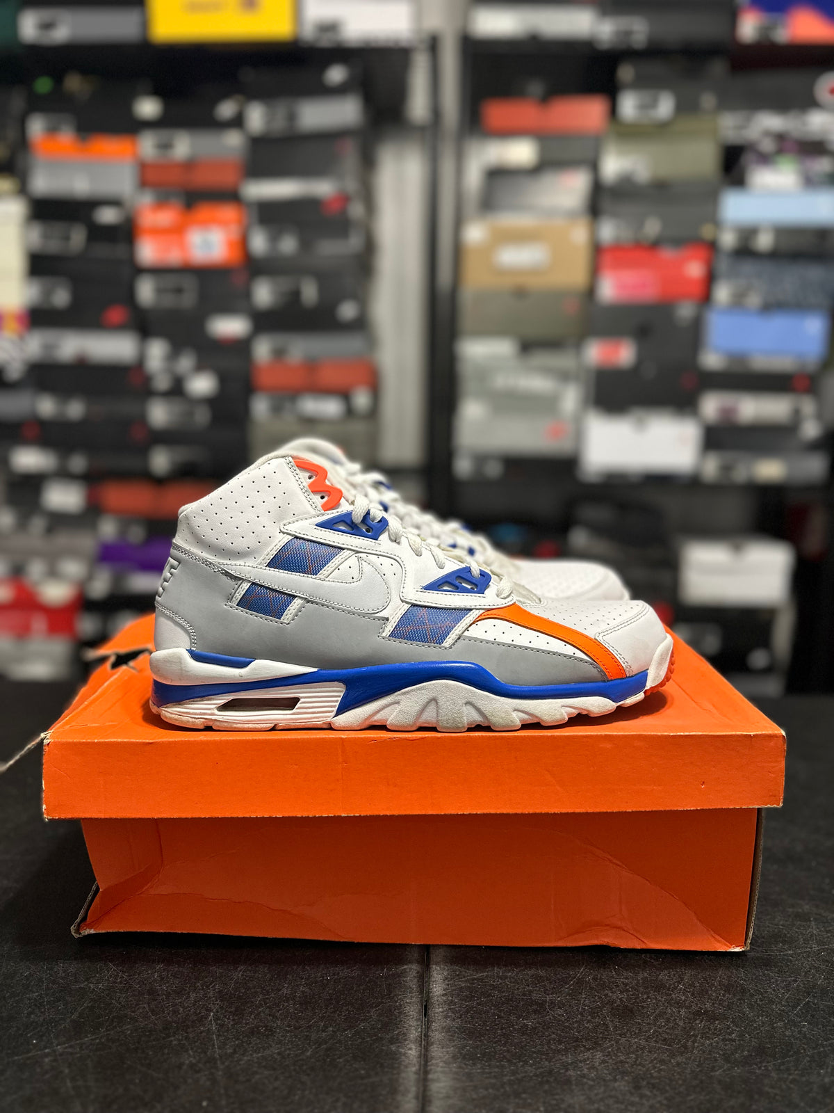 Size 13 - Air trainer SC high auburn