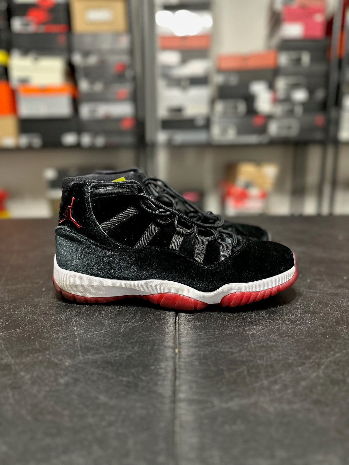 Size 10 - (11.5W) j11 bred velvet