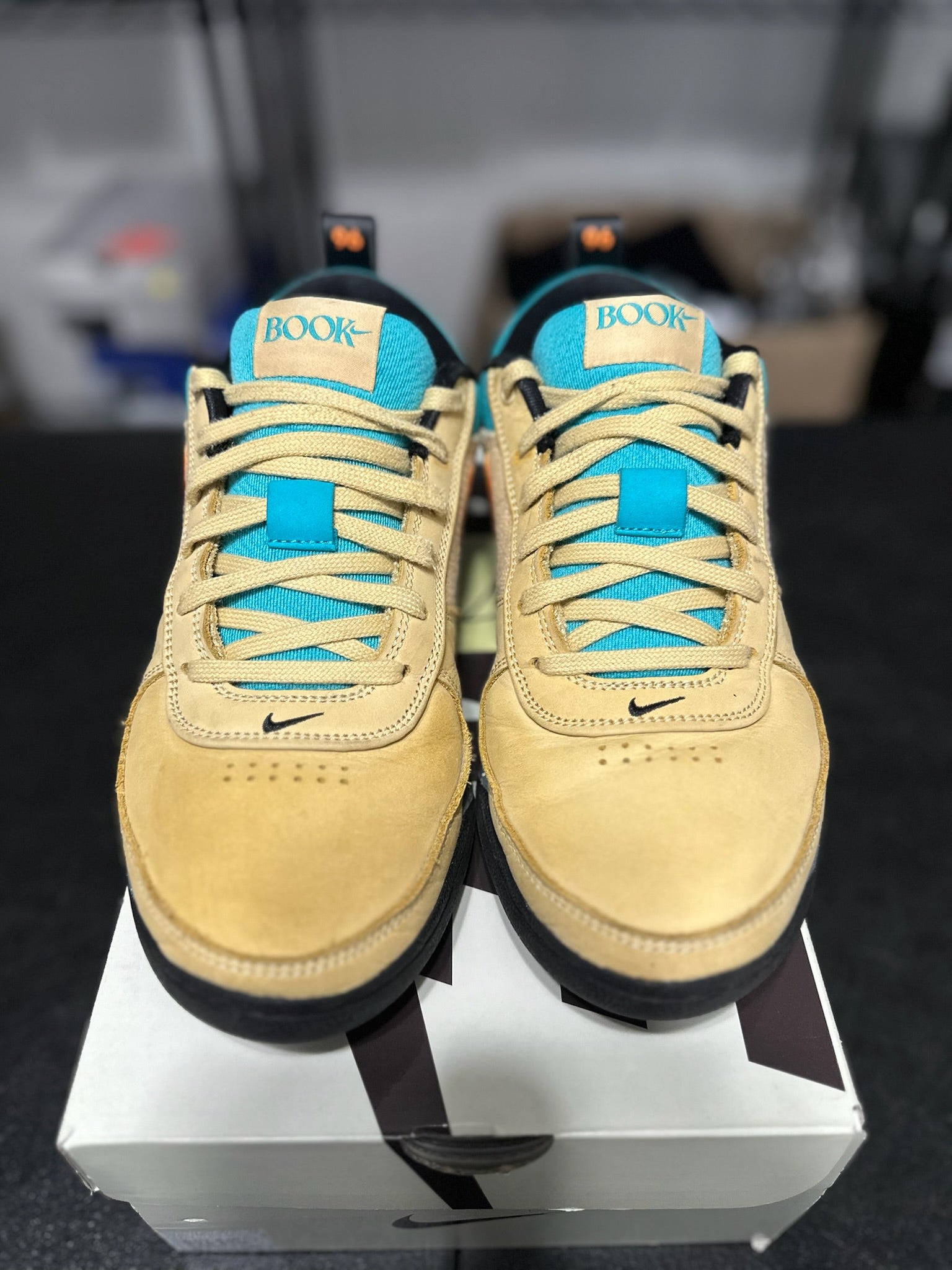 Size 10 - Book 1 Mowabb