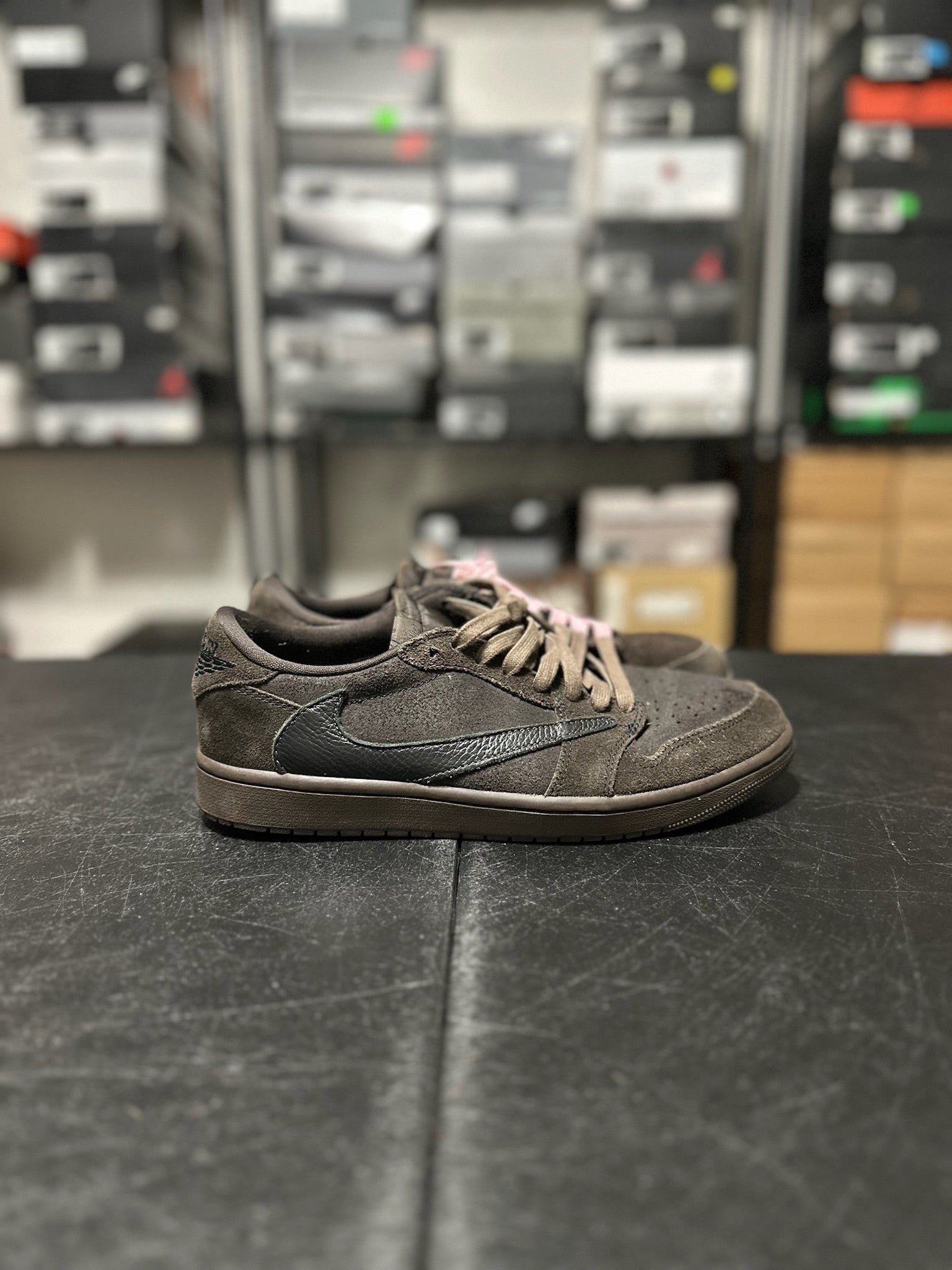 Size 9 - J1 Low Travis Scott Velvet Brown