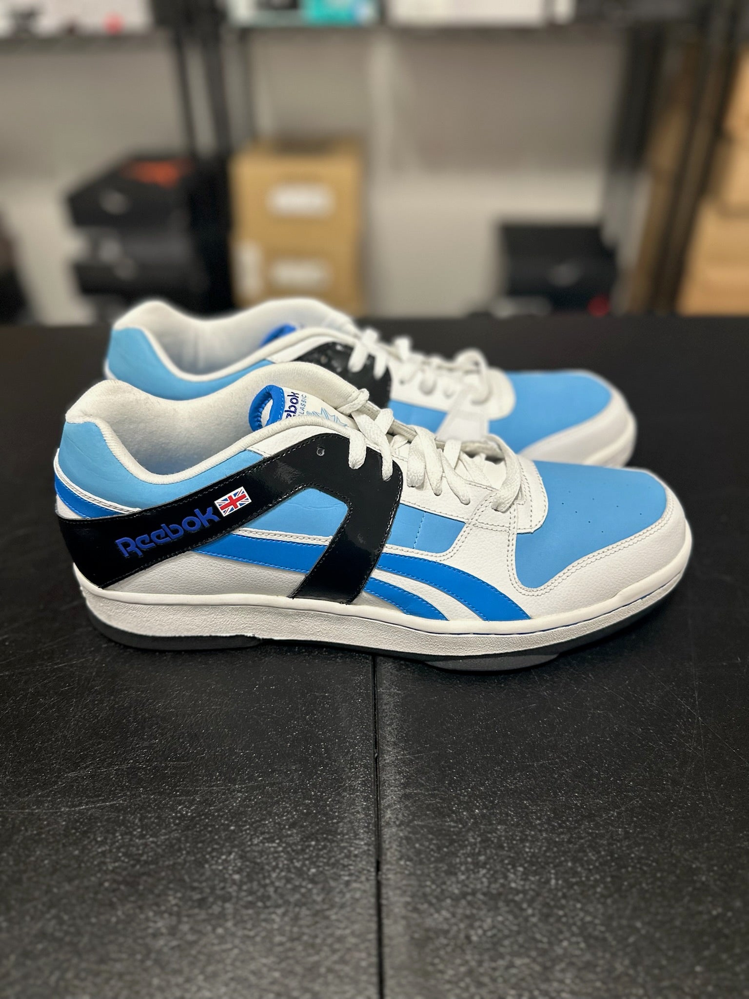 Size 13 - Reebok low blue/white