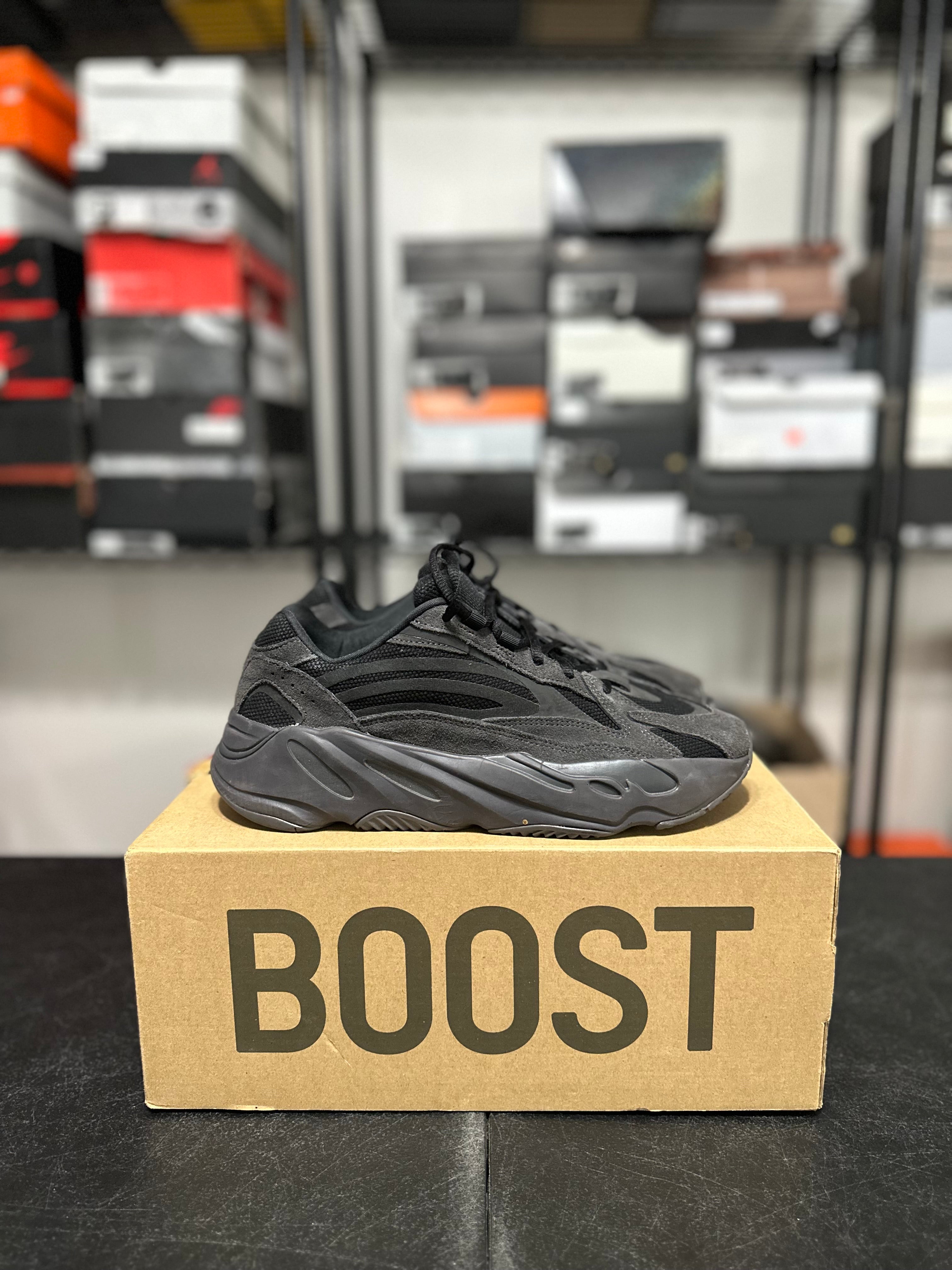 Size 8.5 - YZY 700 vanta