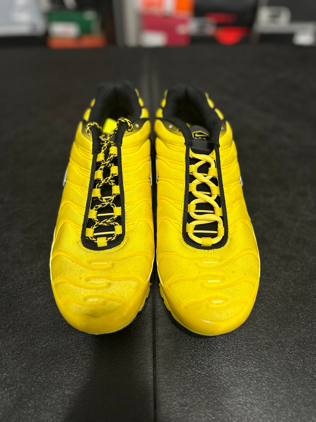 Size 8 - air max plus frequency pack