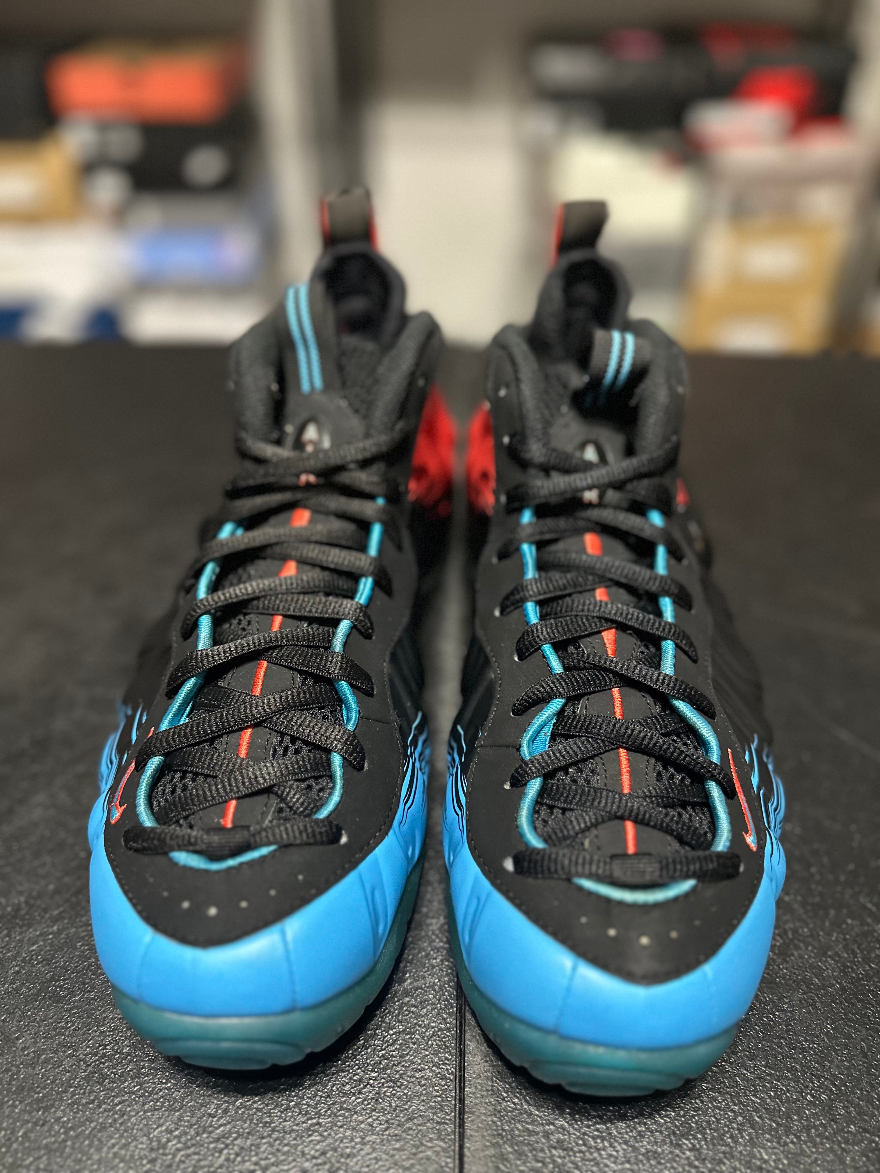 Size 11 - Foamposite pro Spider-Man