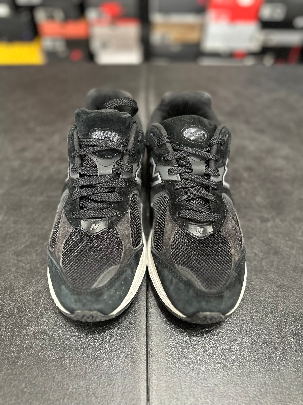 Size 8.5 - NB 2002r black