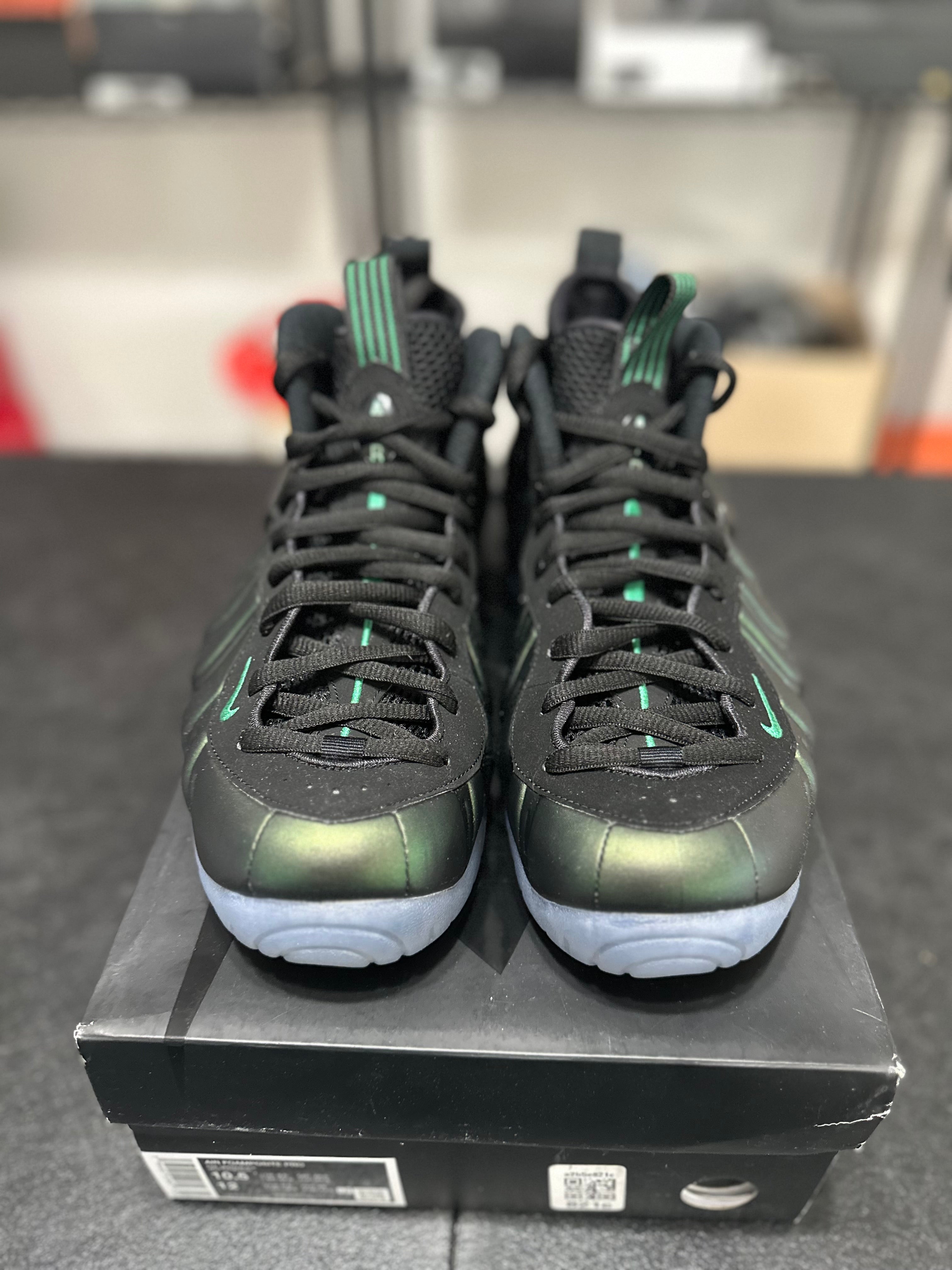 Size 10.5 - Foamposite Pro Pine Green