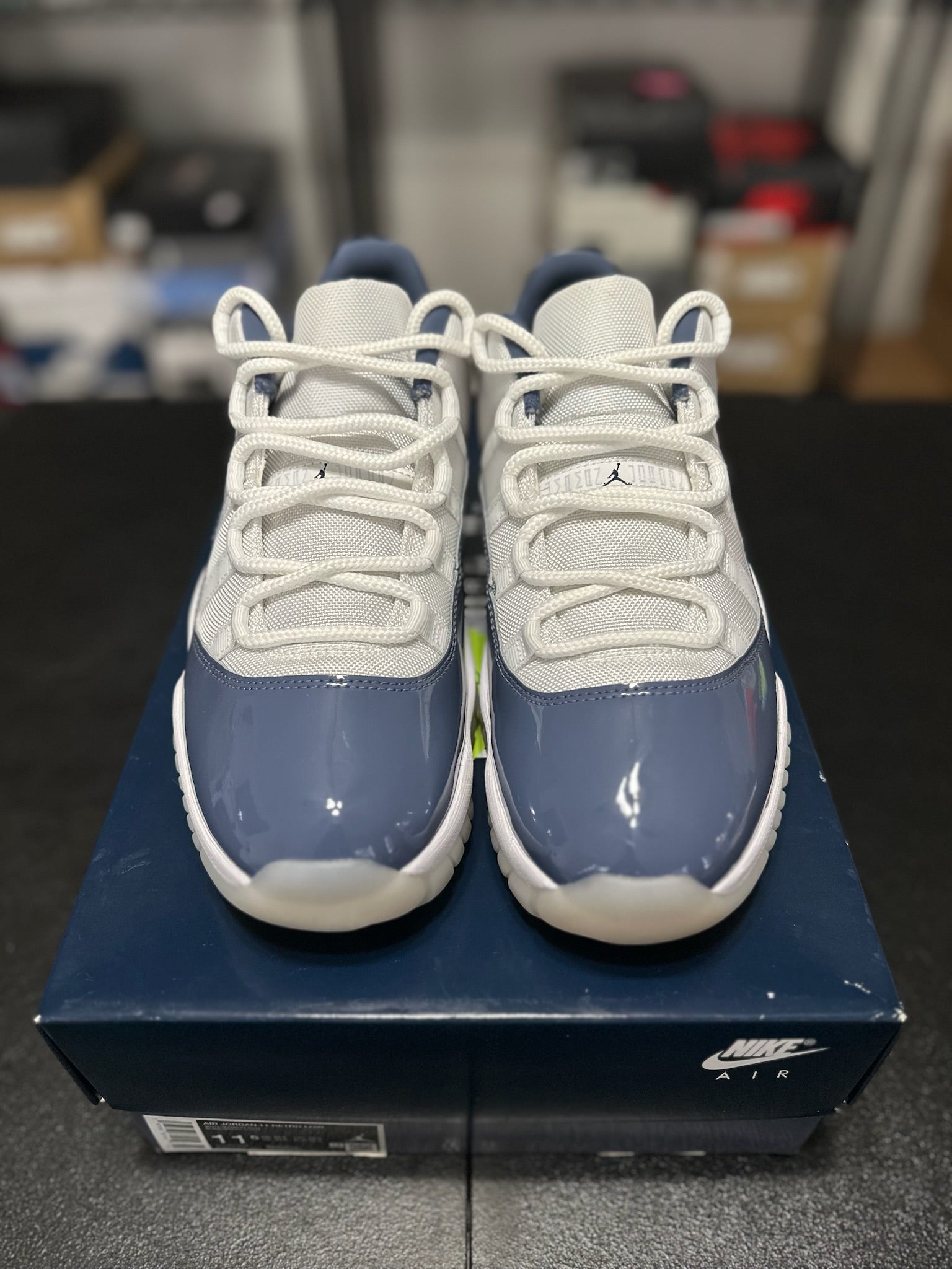 Size 11.5 - J11 Low Diffused Blue
