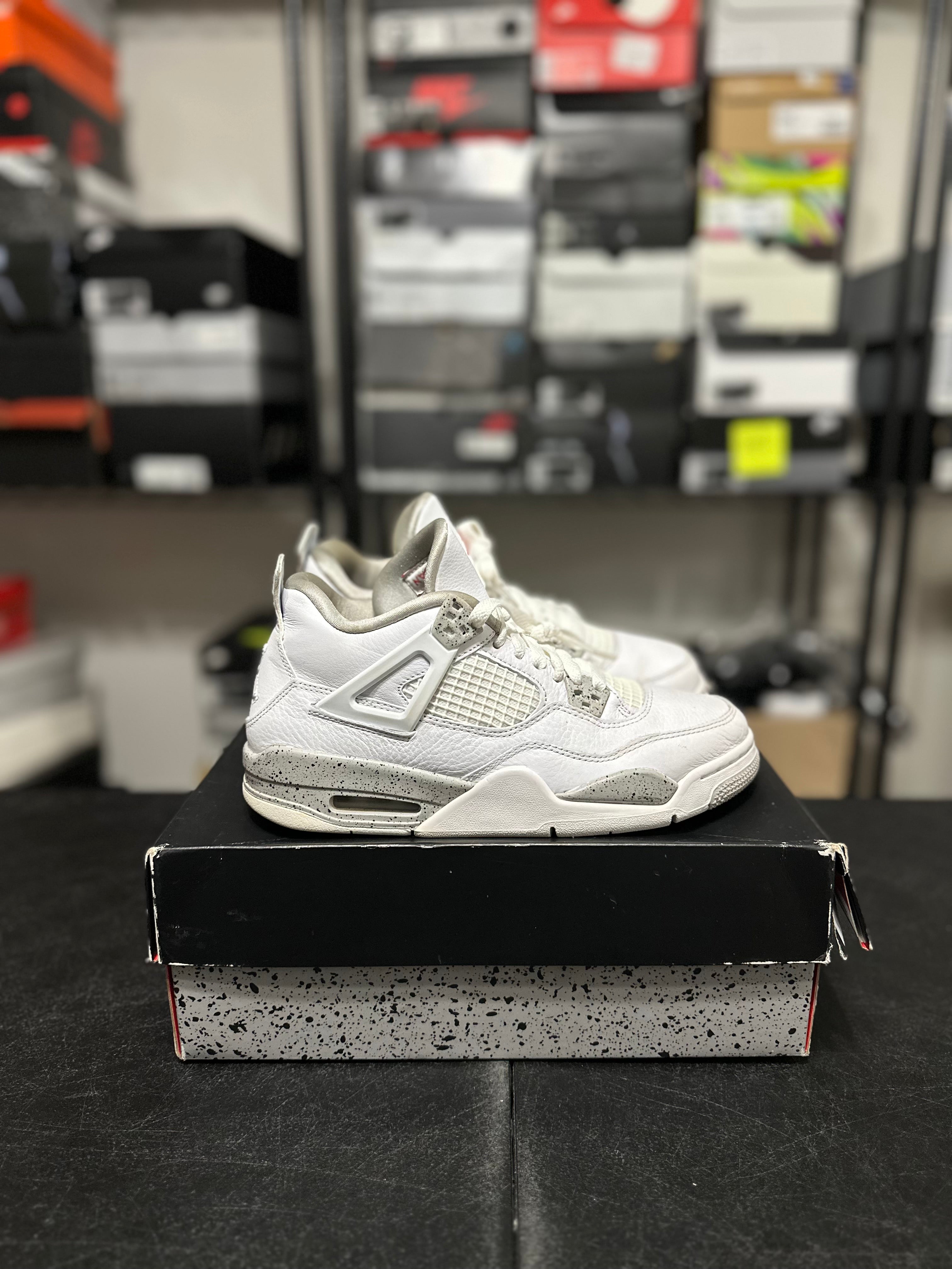 Size 7y - J4 white Oreo