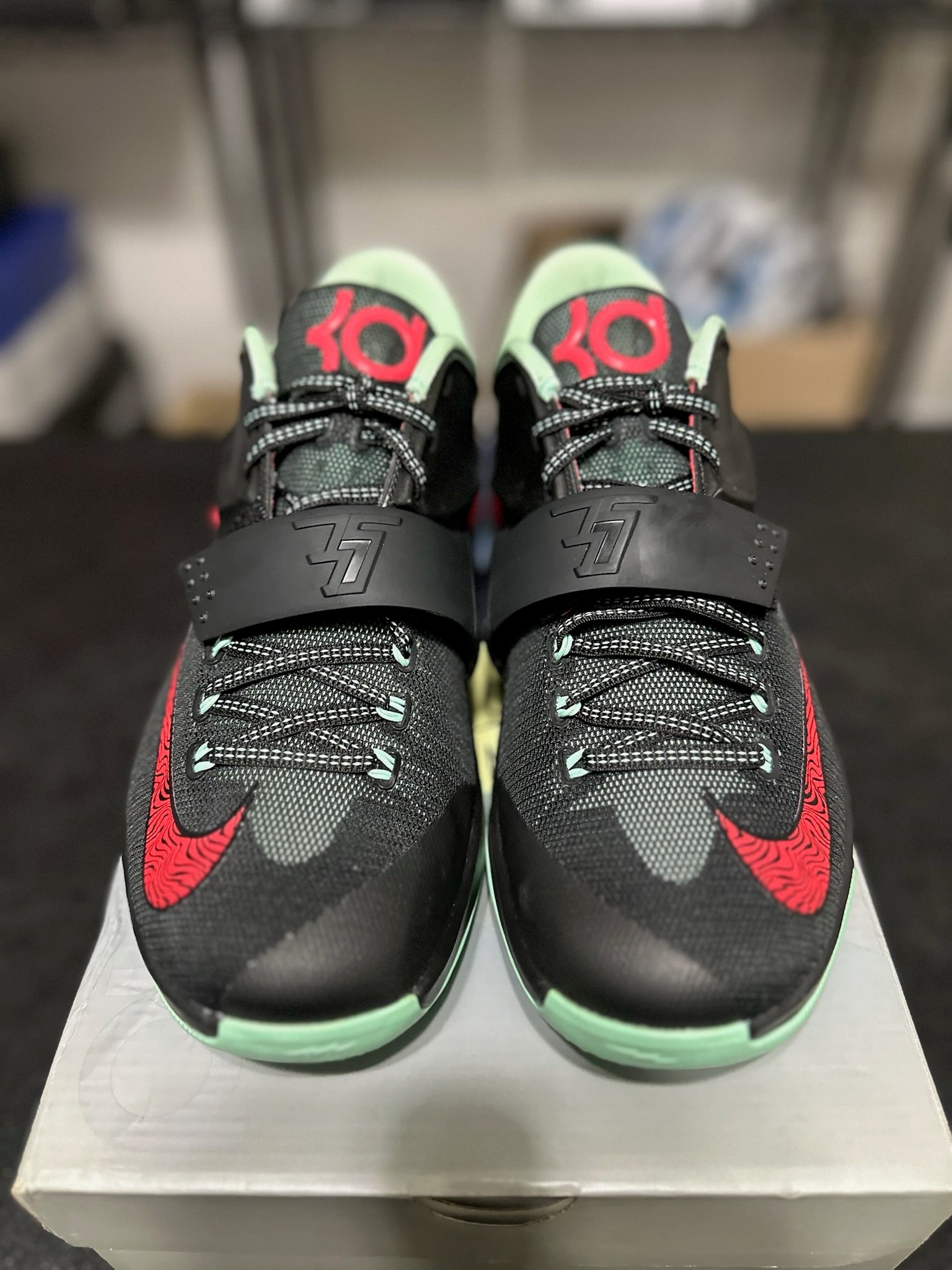 Size 10.5 - KD 7 Good Apples