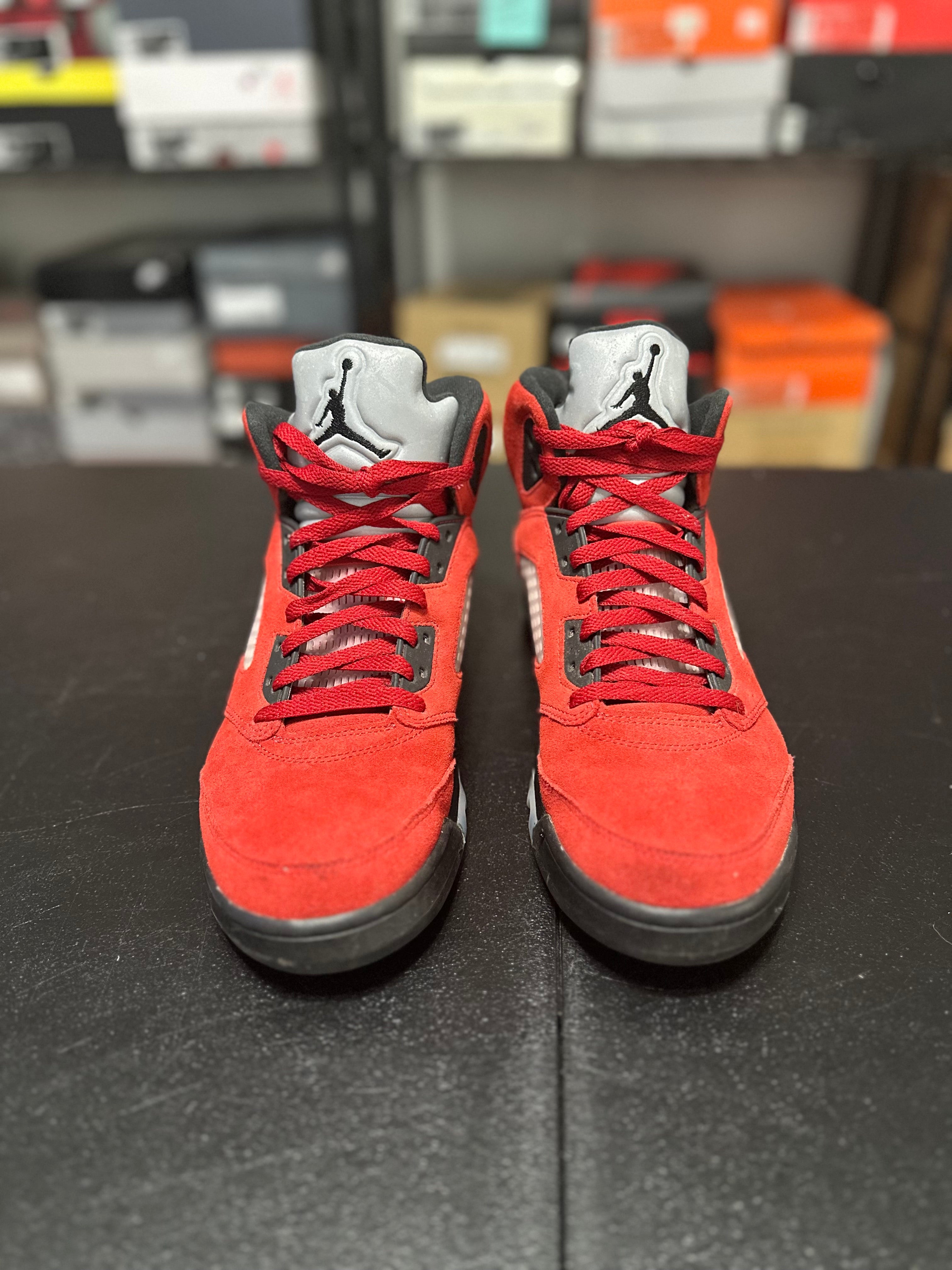 Size 10 - J5 raging bull