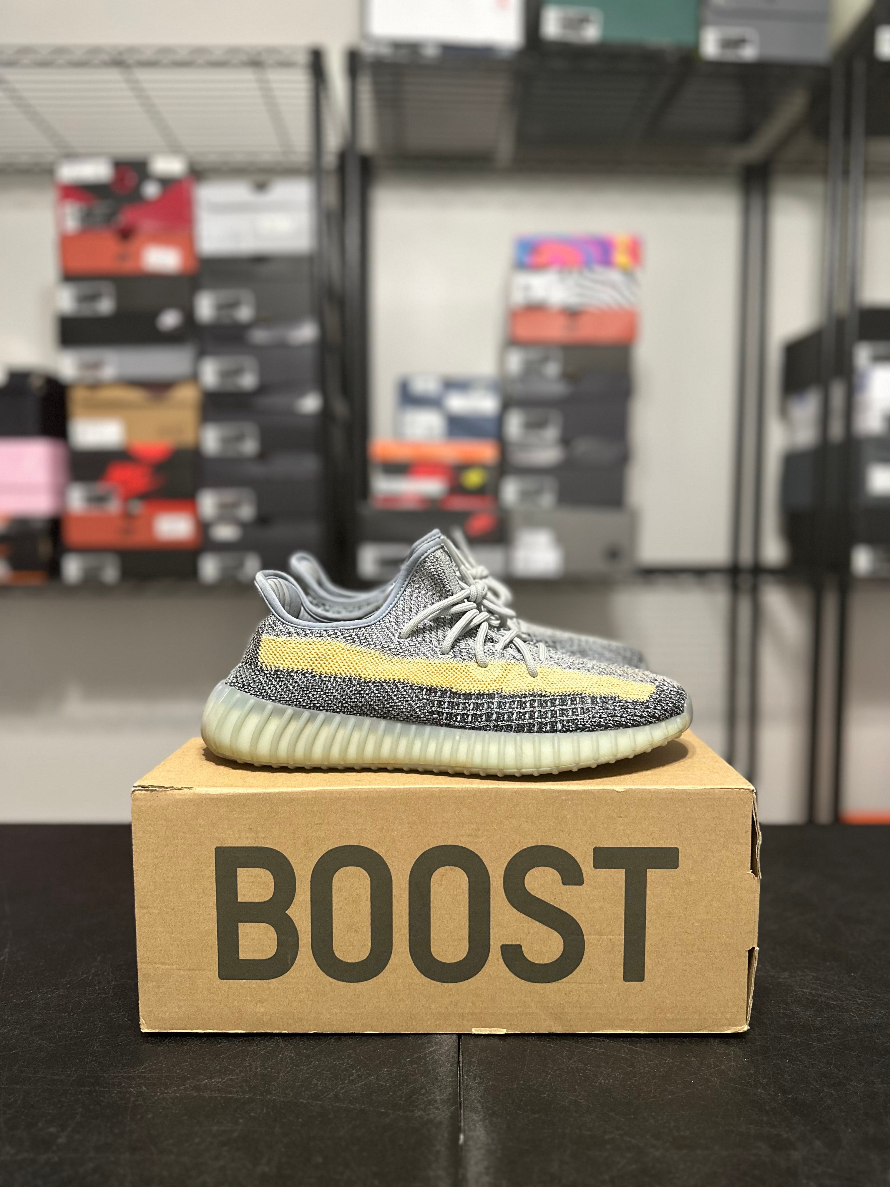 Size 9.5 - YZY 350 ash blue