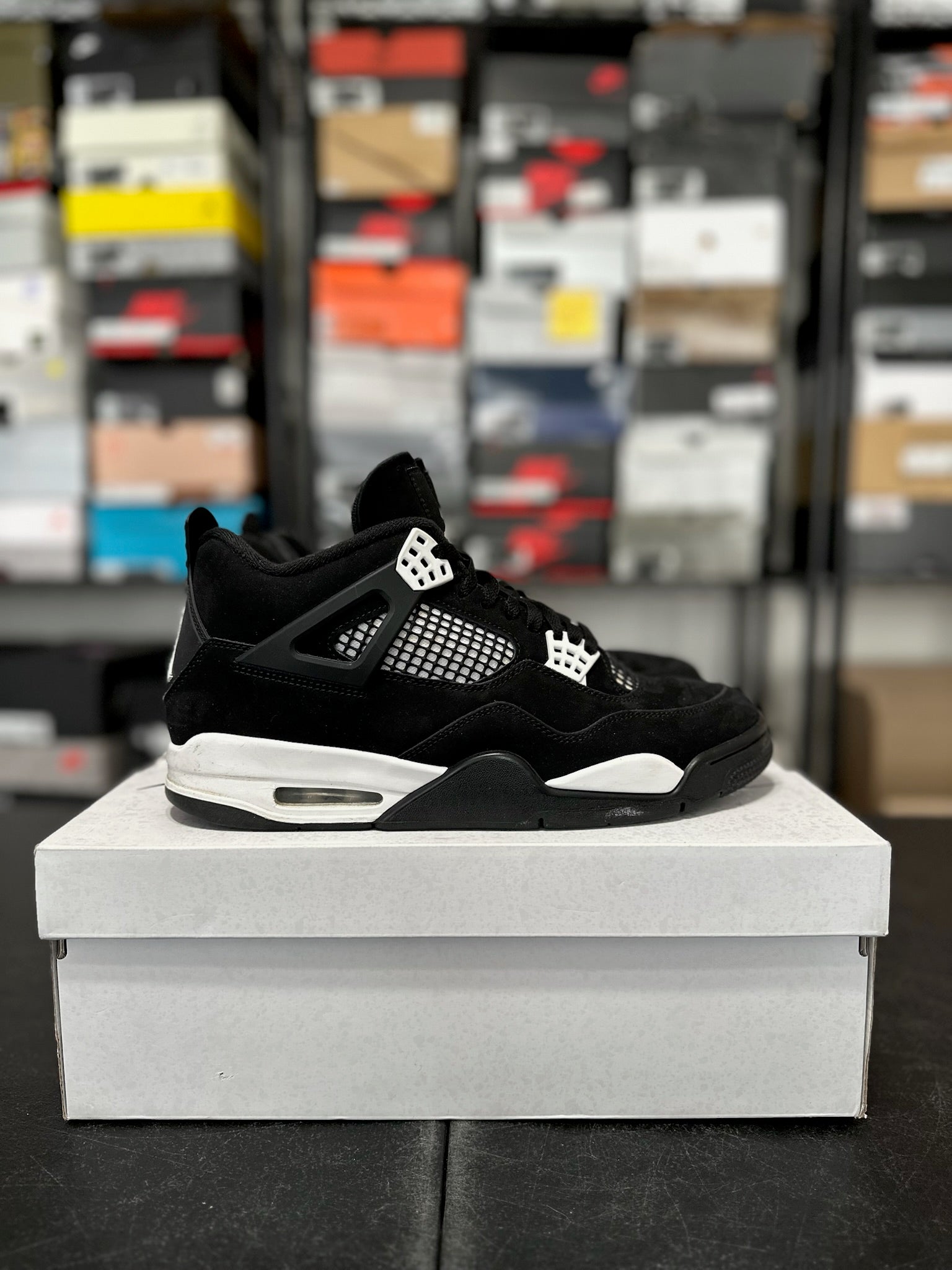 Size 11.5 - J4 White Thunder