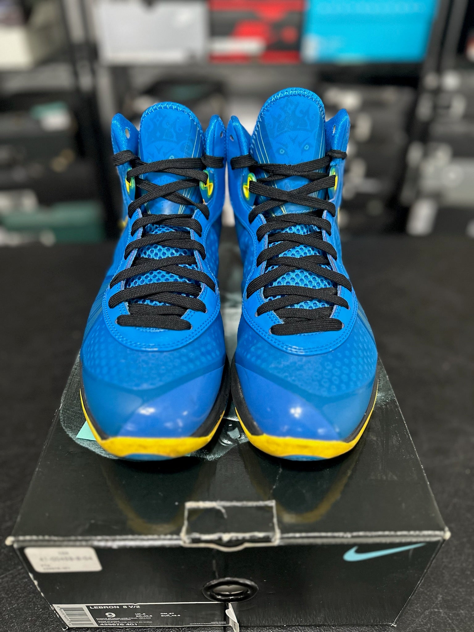 Size 9 - LeBron 8 Entourage