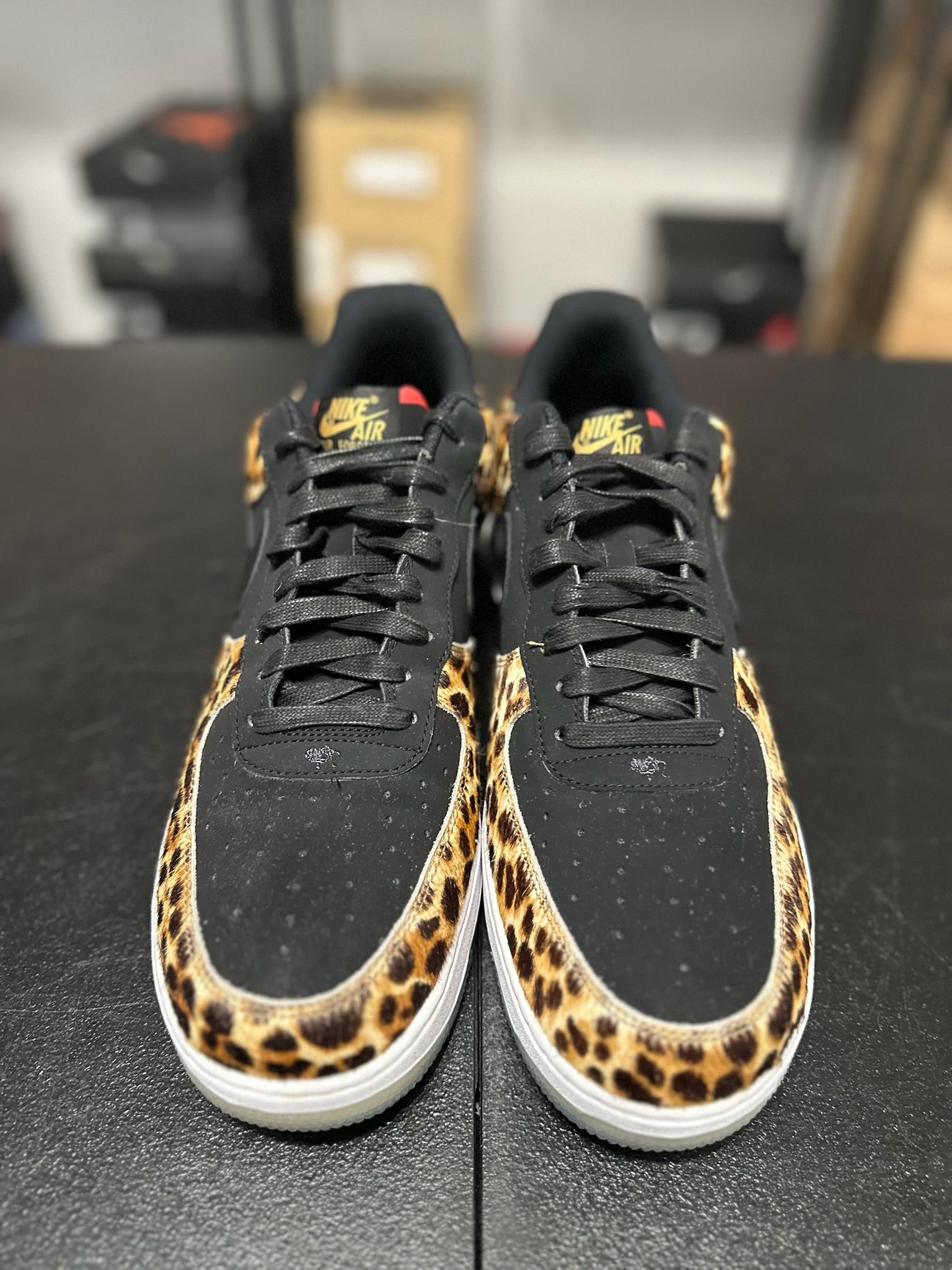 Size 13 - AF 1 Low Los Primeros