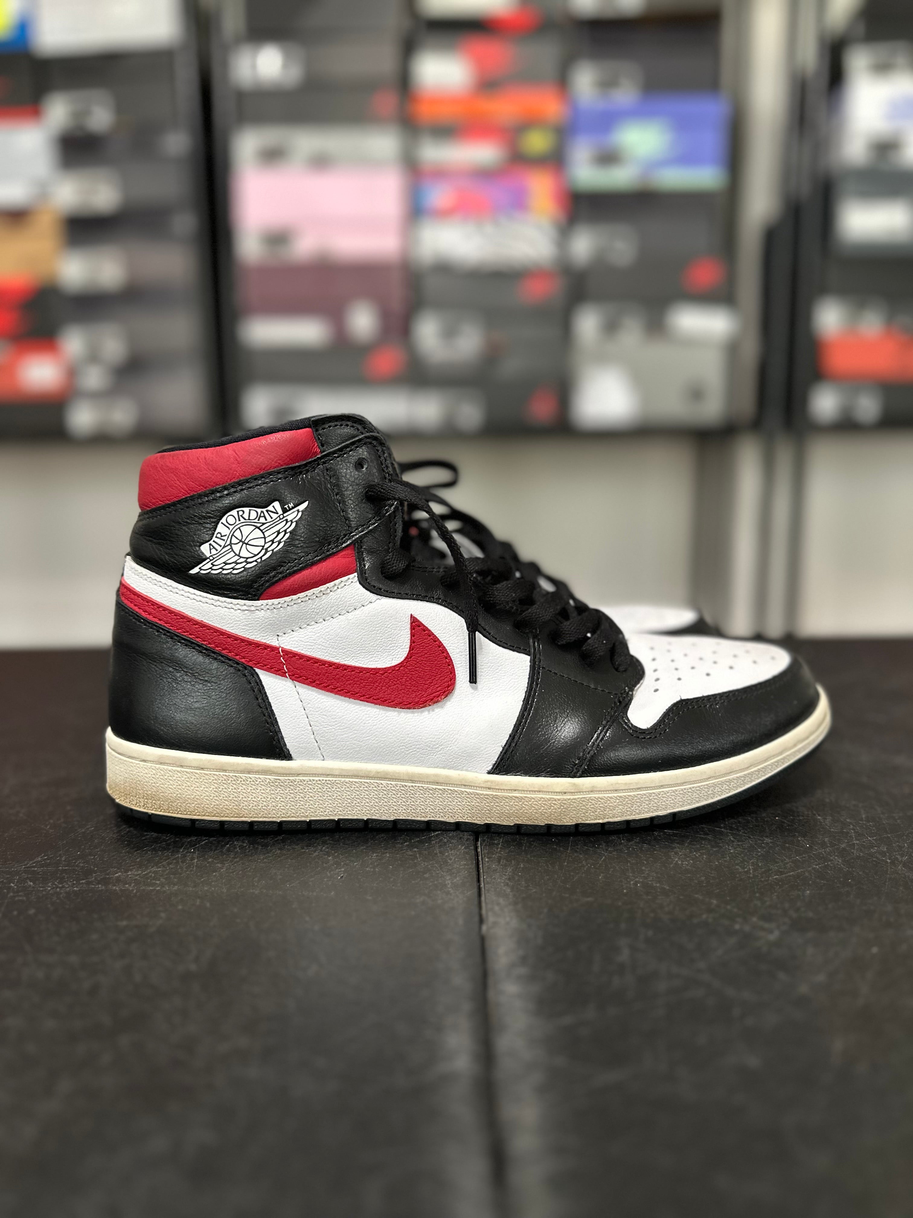 Size 14 - J1 gym red