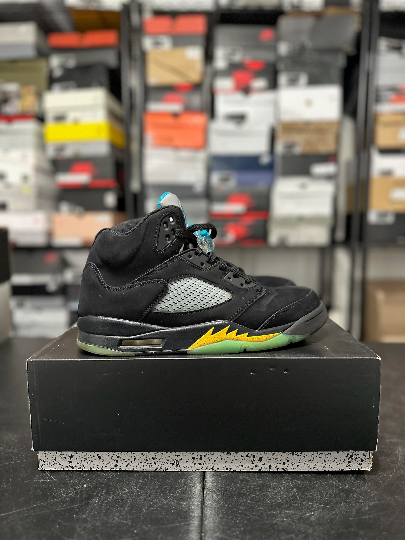Size 11 - J5 Aqua
