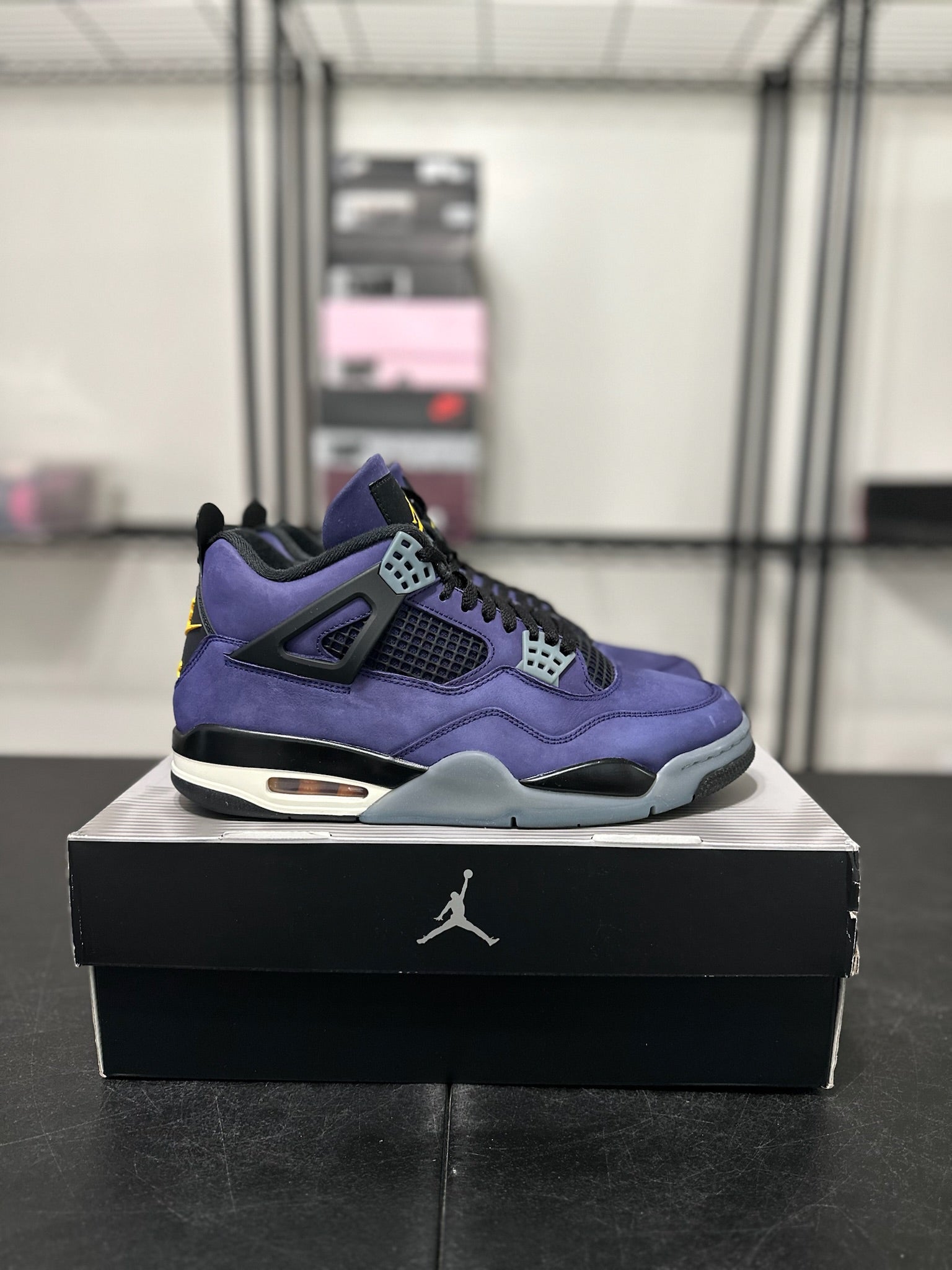 Size 11 - J4 Lakers