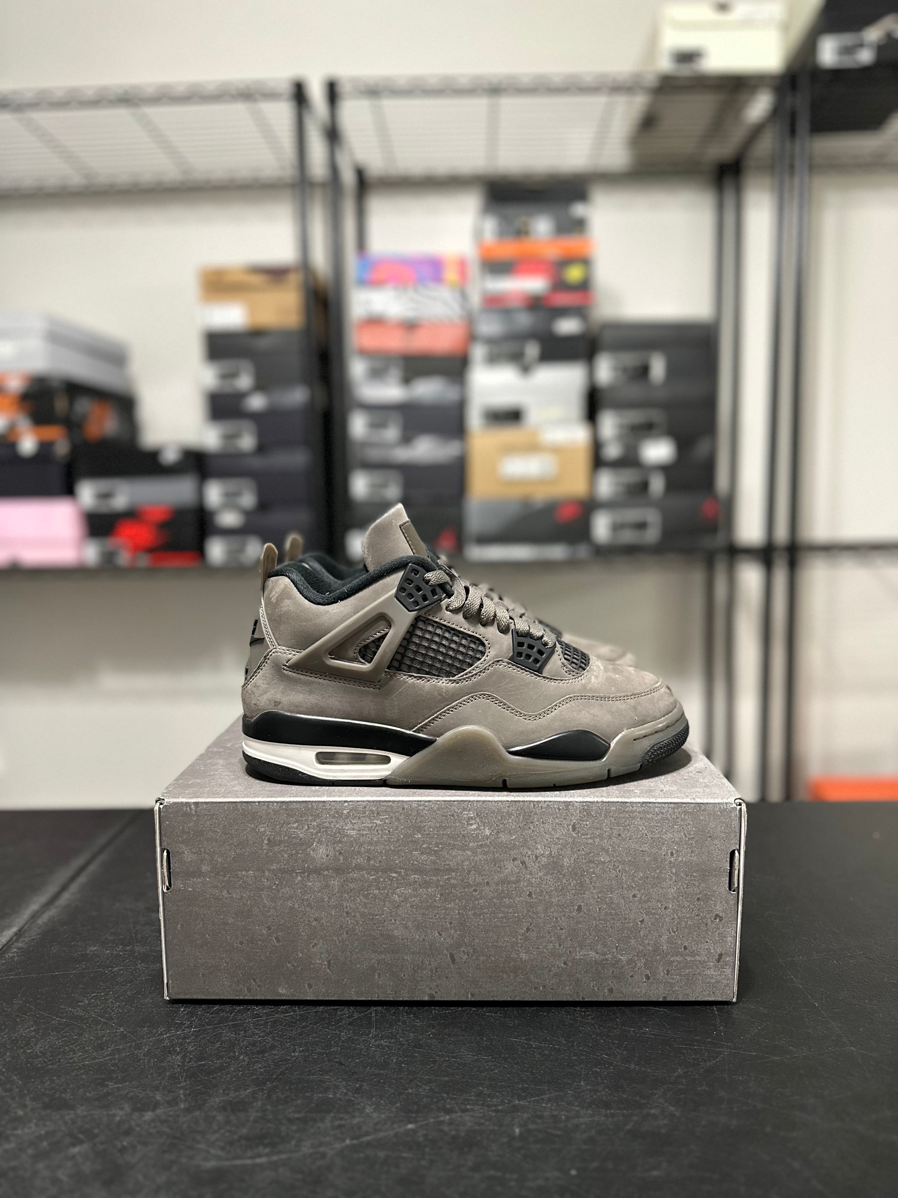 Size 9 - J4 cave stone