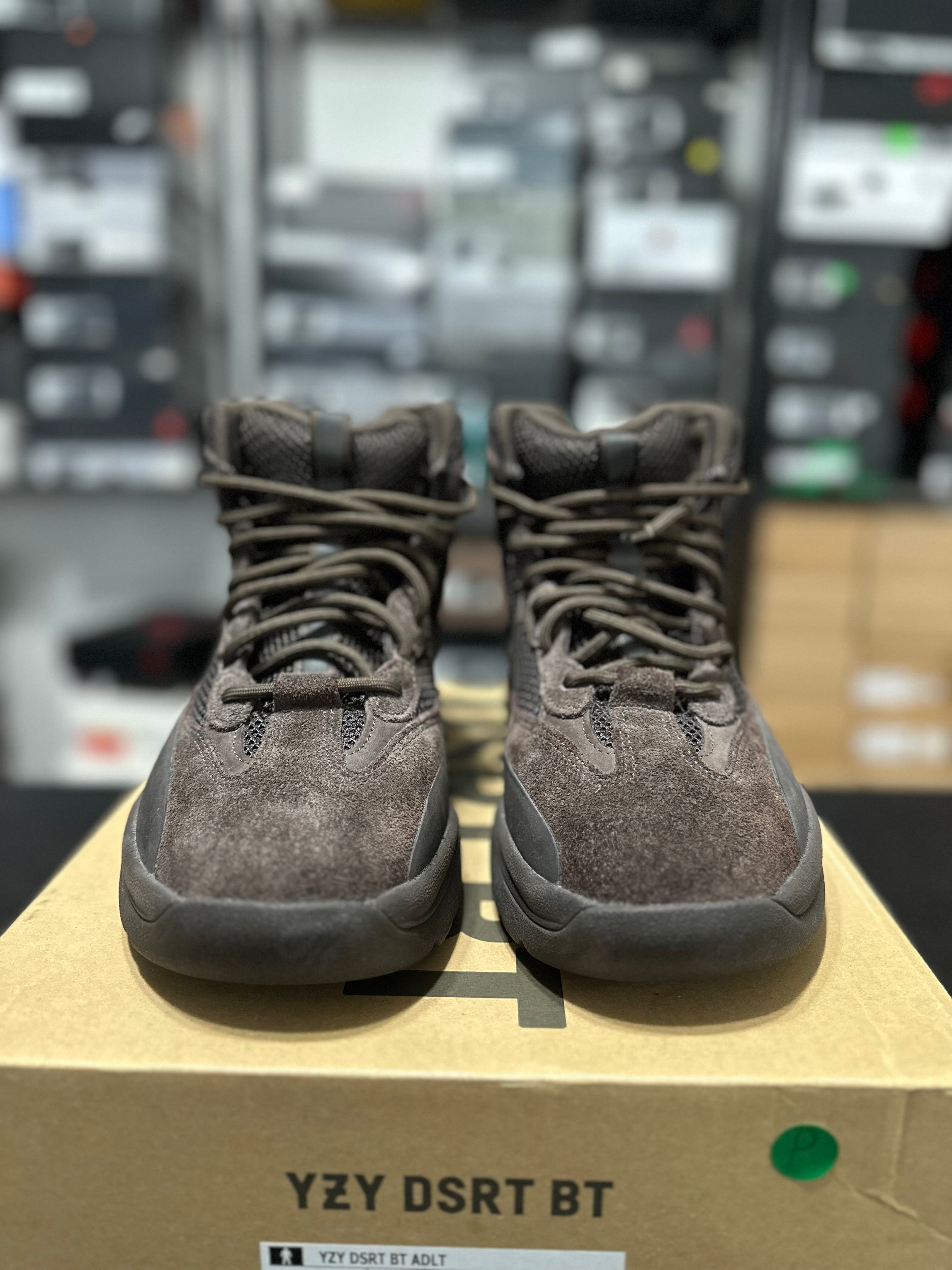 Size 11 - YZY Desert boot oil