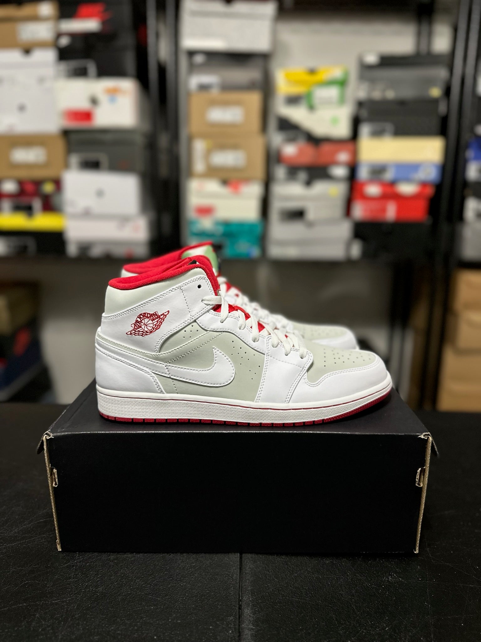 Size 12 - J1 Mid Hare Jordan DS