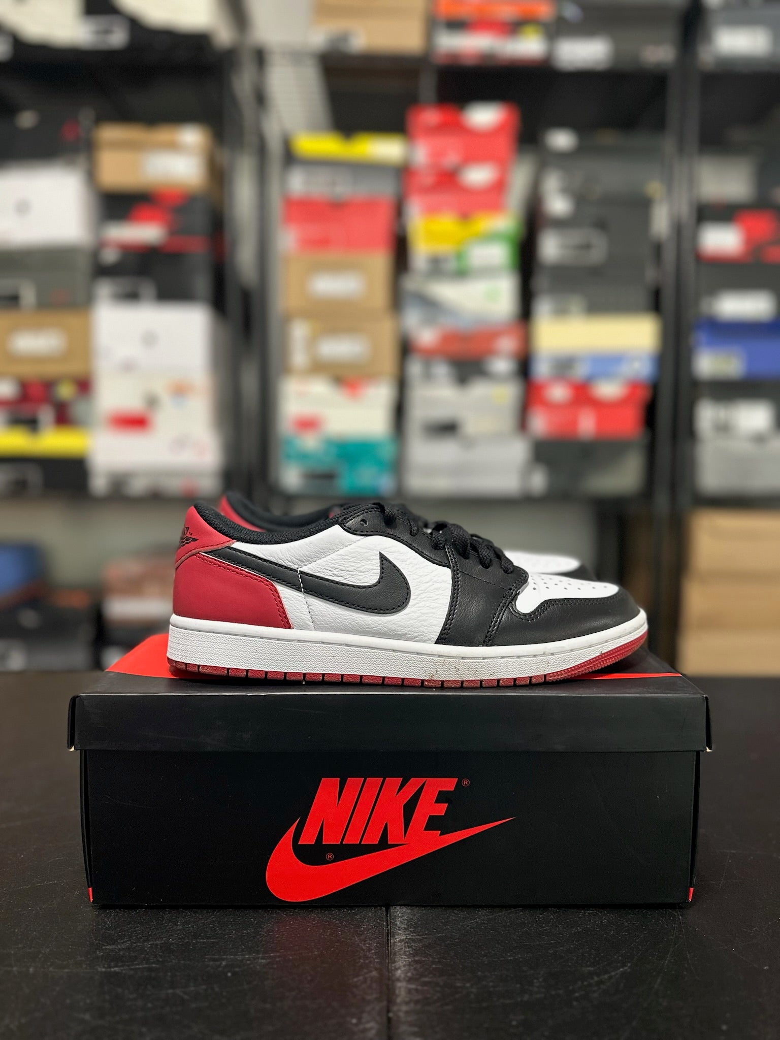 Size 8.5 - J1 Low Black Toe