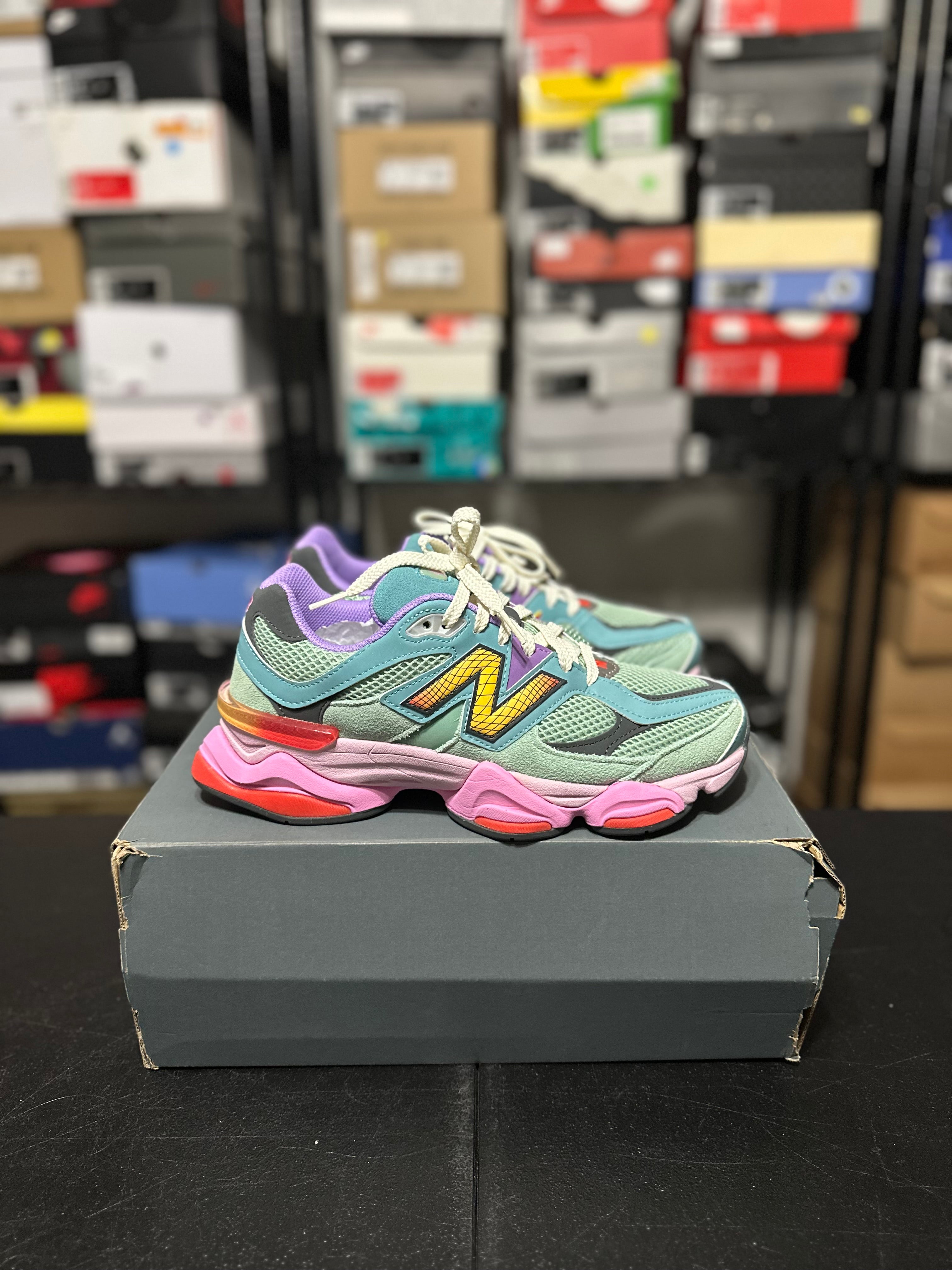 Size 8 - NB 9060 warped