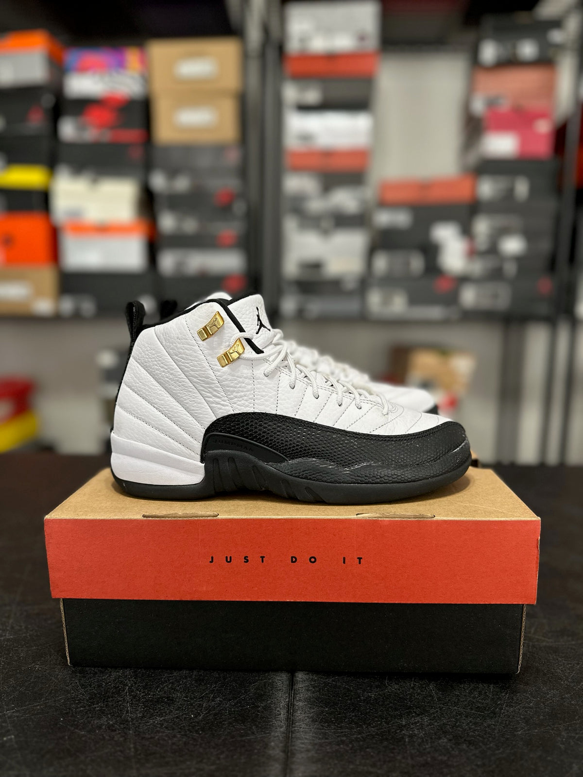 Size 7Y - J12 Taxi