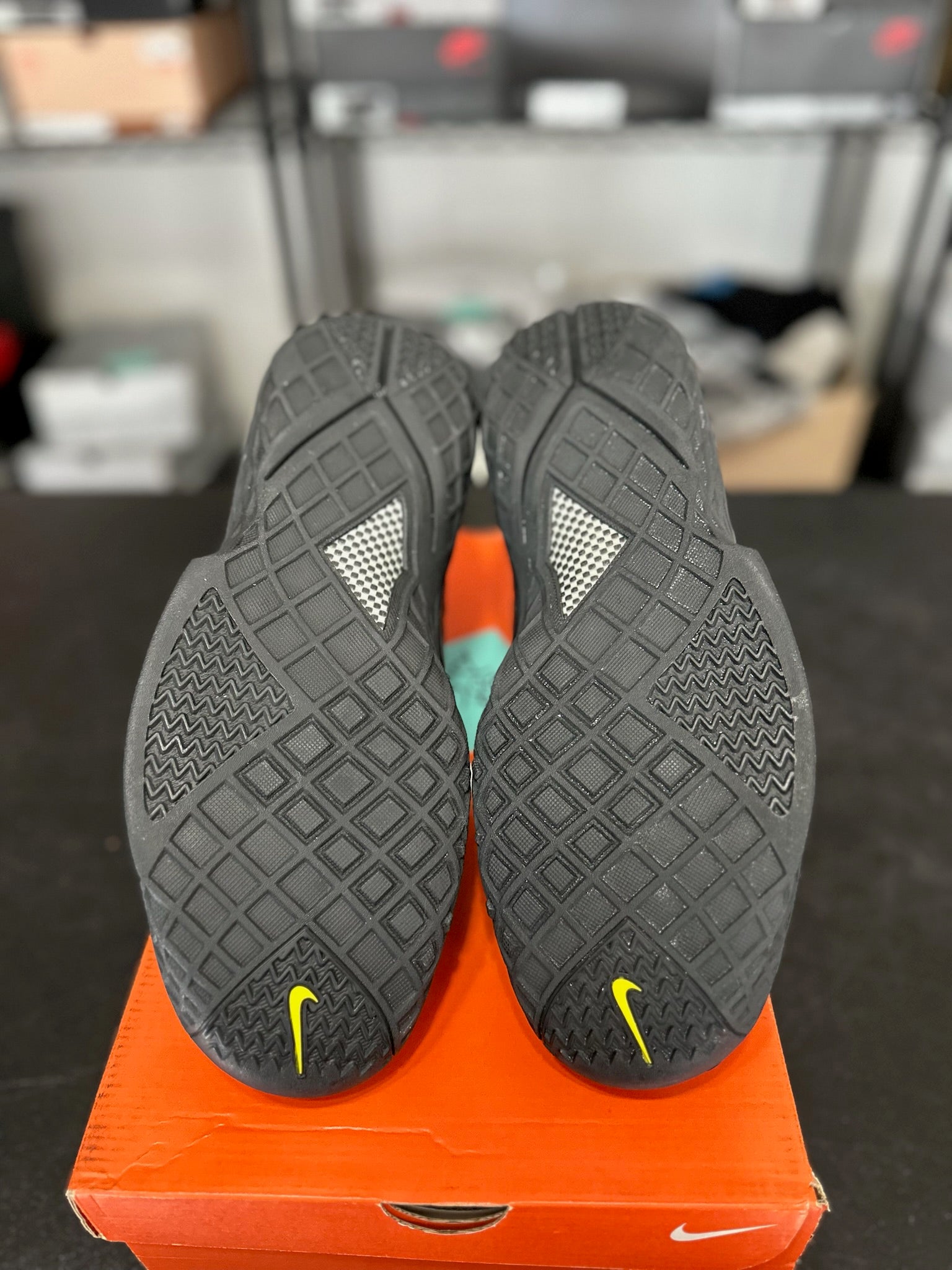 Size 12 - Kobe 3 Orca DS