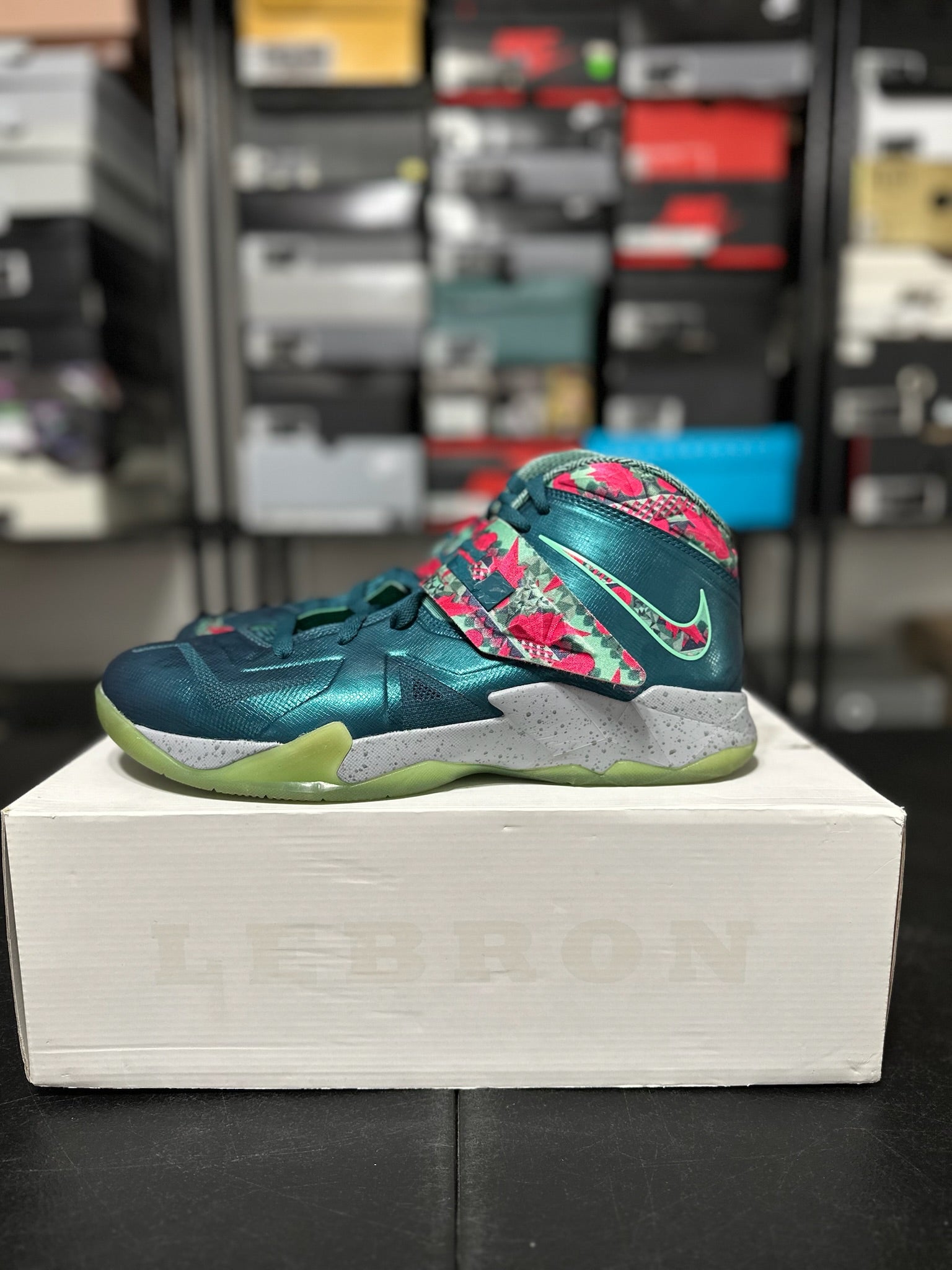 Size 10.5 - LeBron Zoom Soldier 7 Power Couple South Beach
