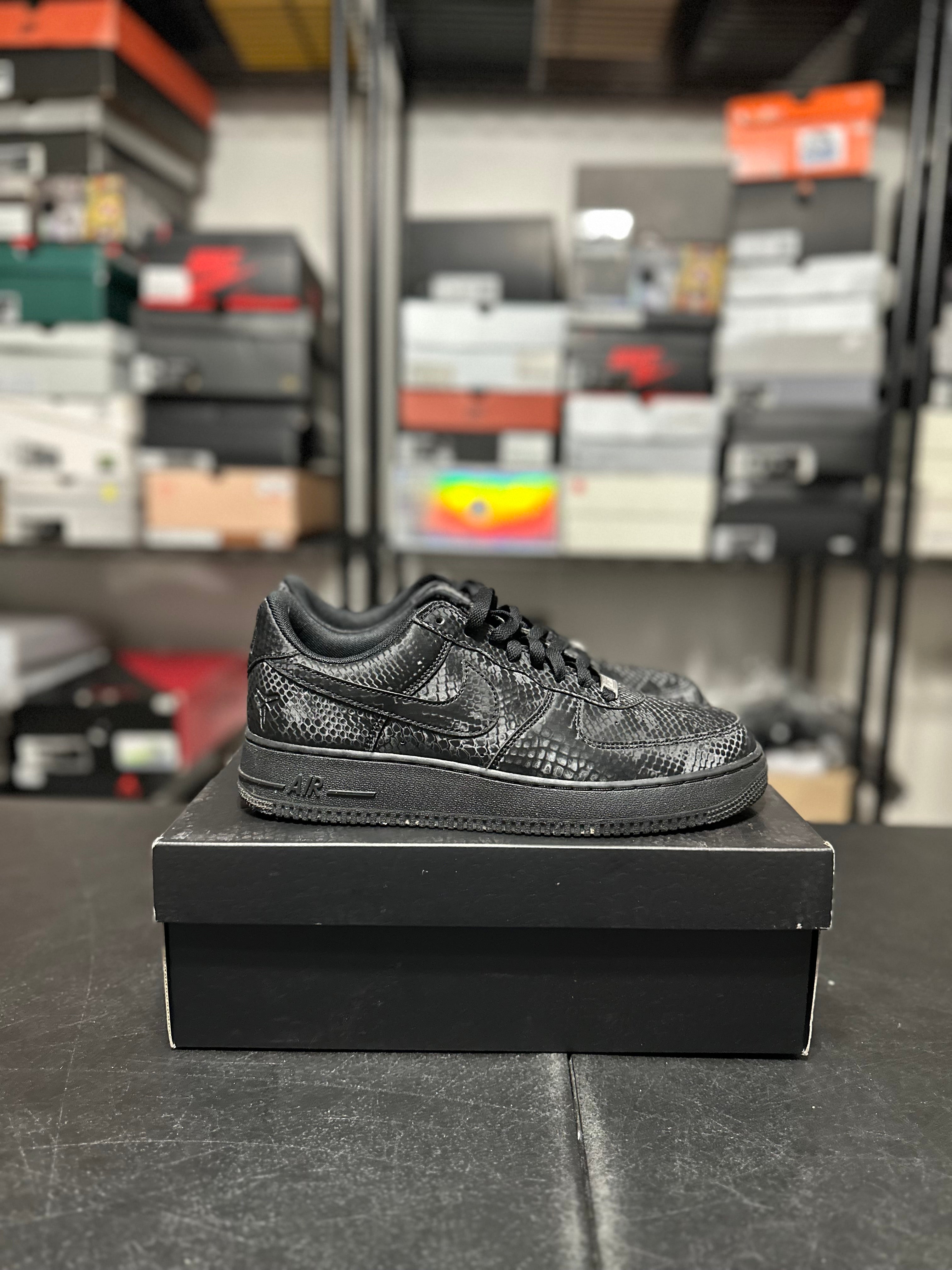 Size 10 - Kobe AF1 black