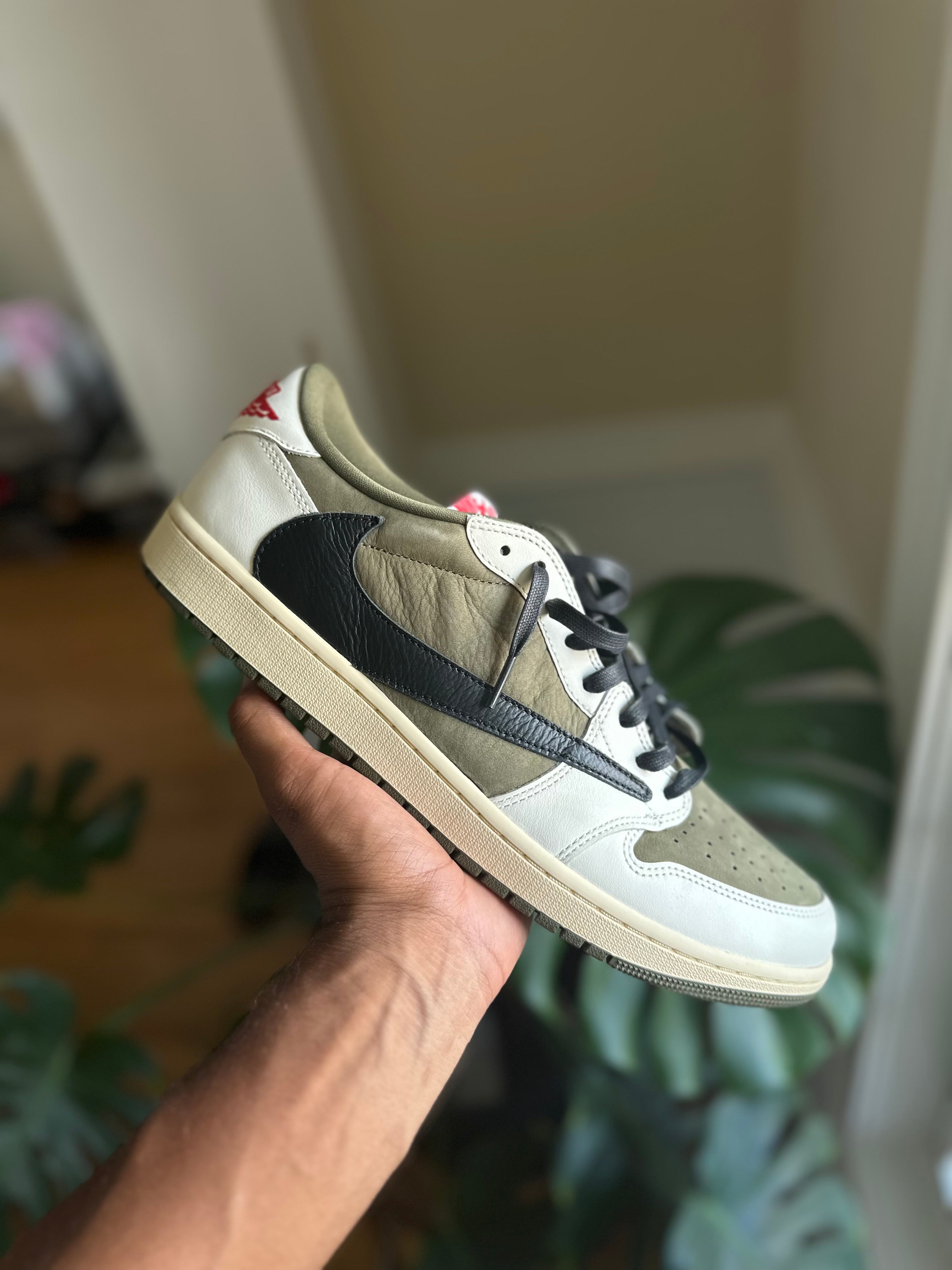 Size 14 - J1 low Travis medium olive