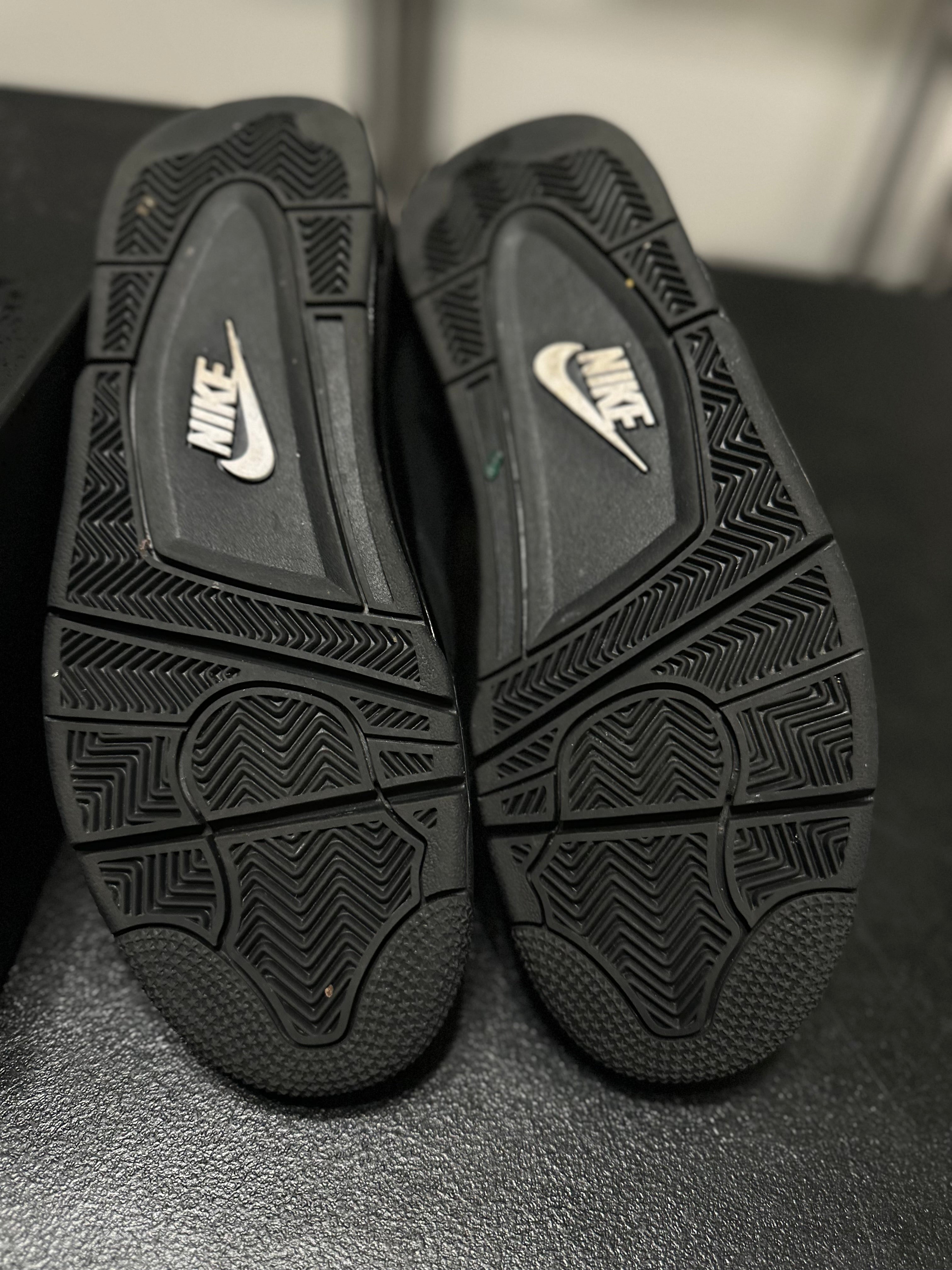 Size 8.5 - J4 black cat
