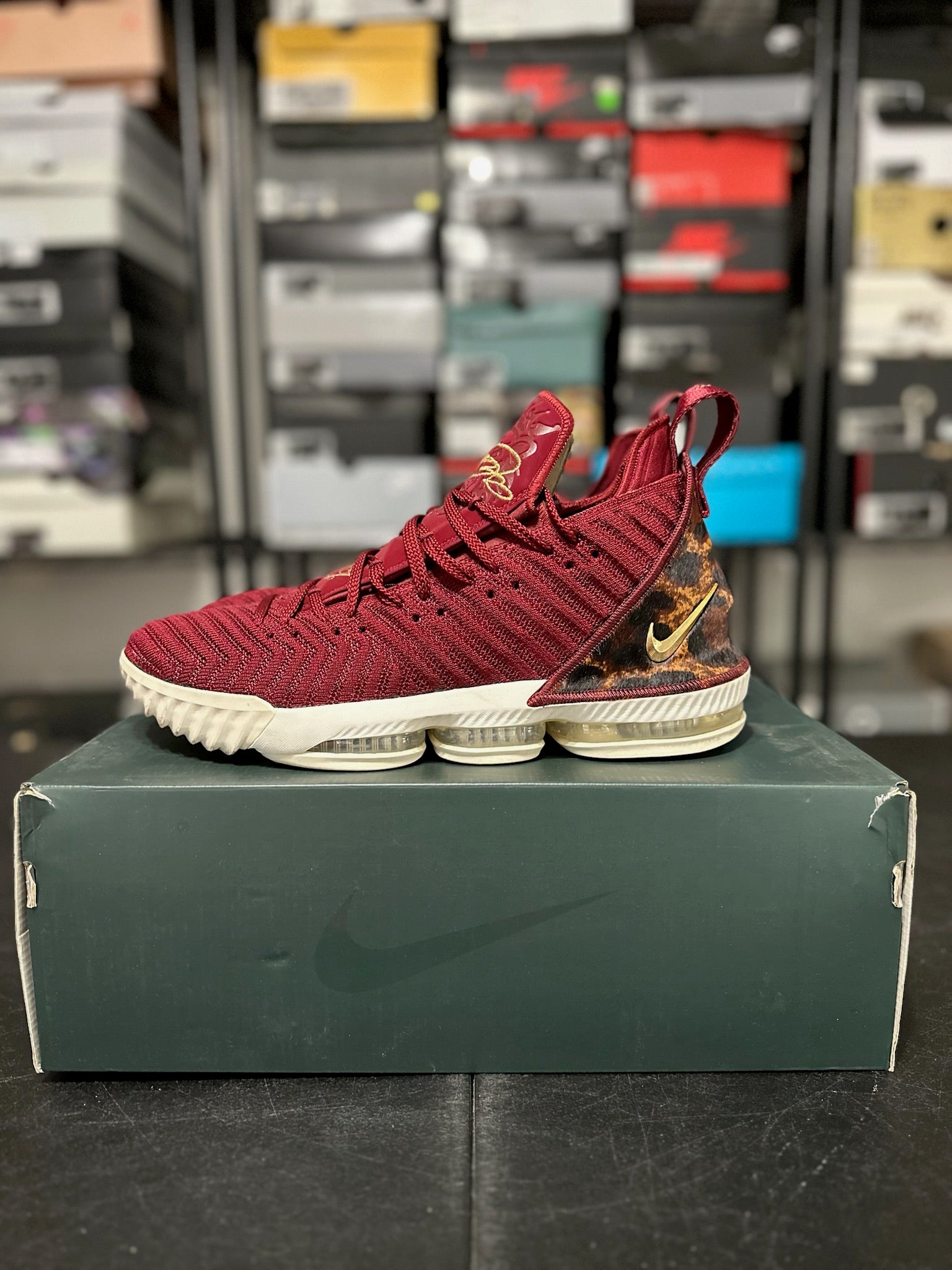 Size 12 - LeBron 16 King