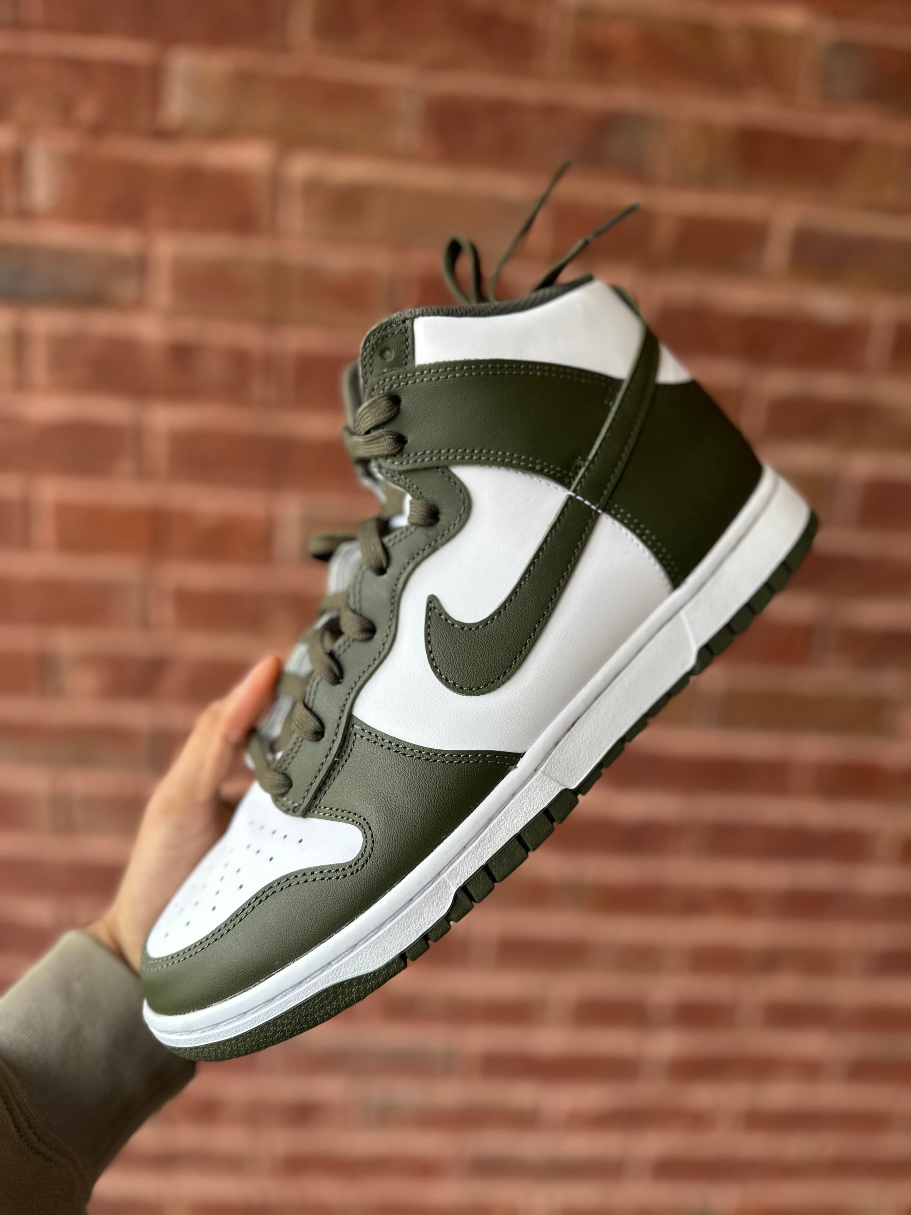 Size 11 - Dunk high olive