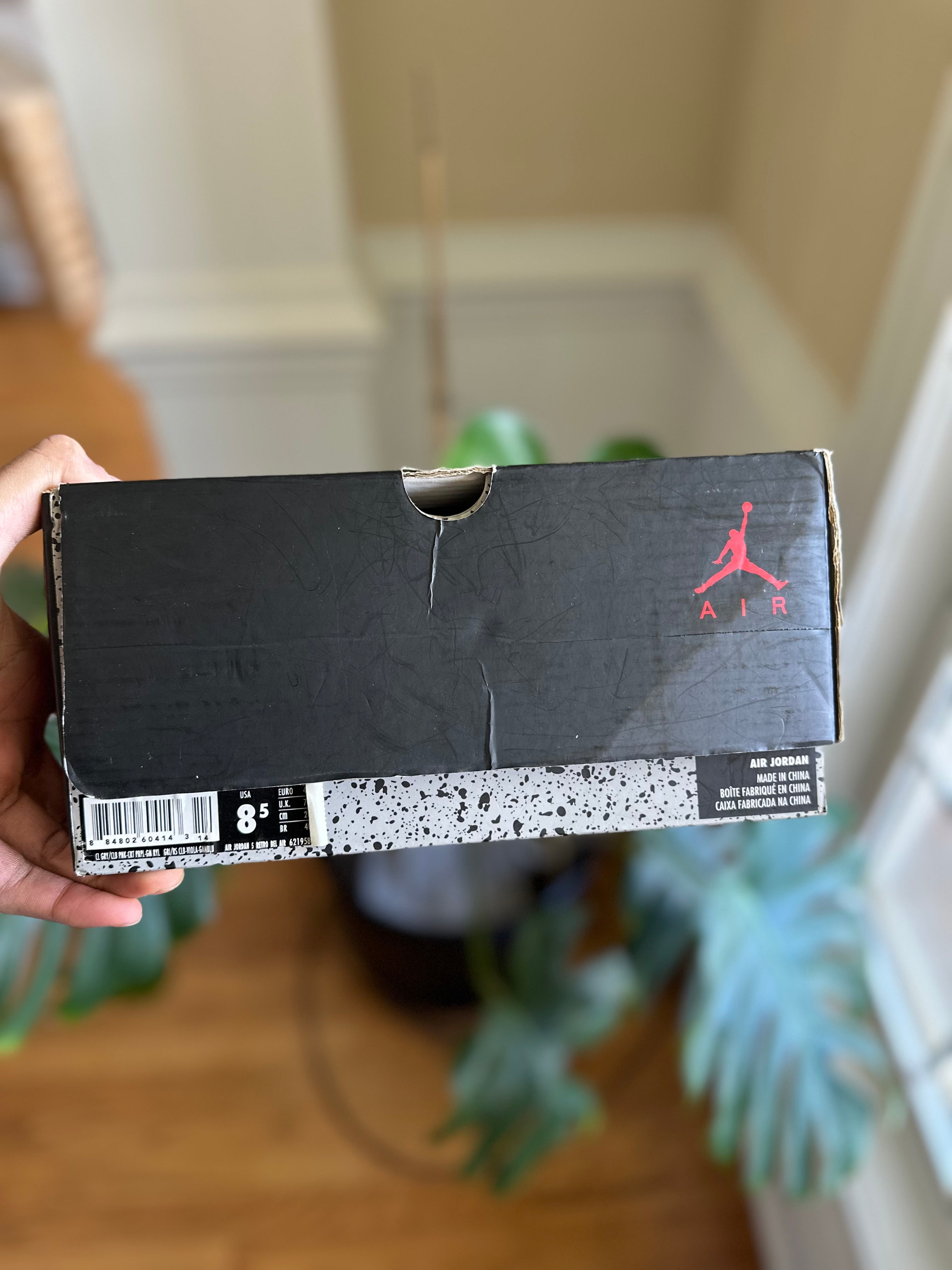 Size 8.5 - J5 bel air