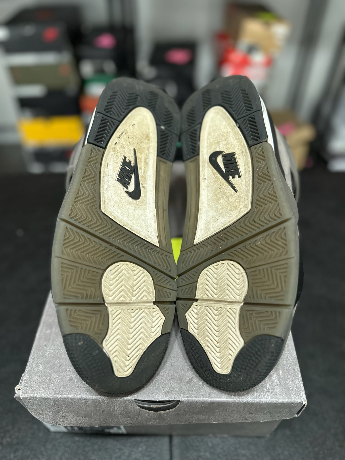 Size 11 - J4 cave stone