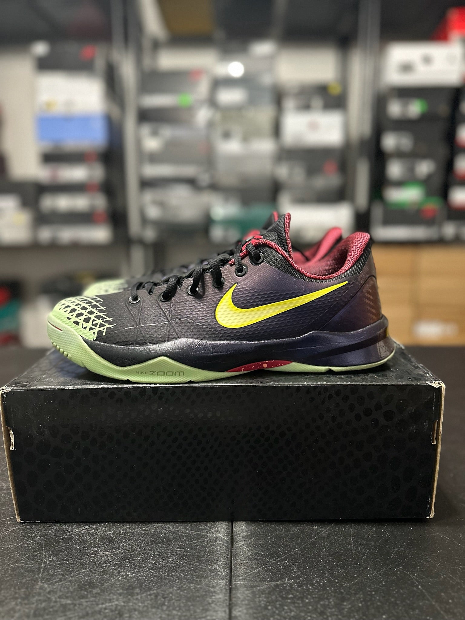 Size 12 - Kobe Venomenon 4 Glow in the Dark