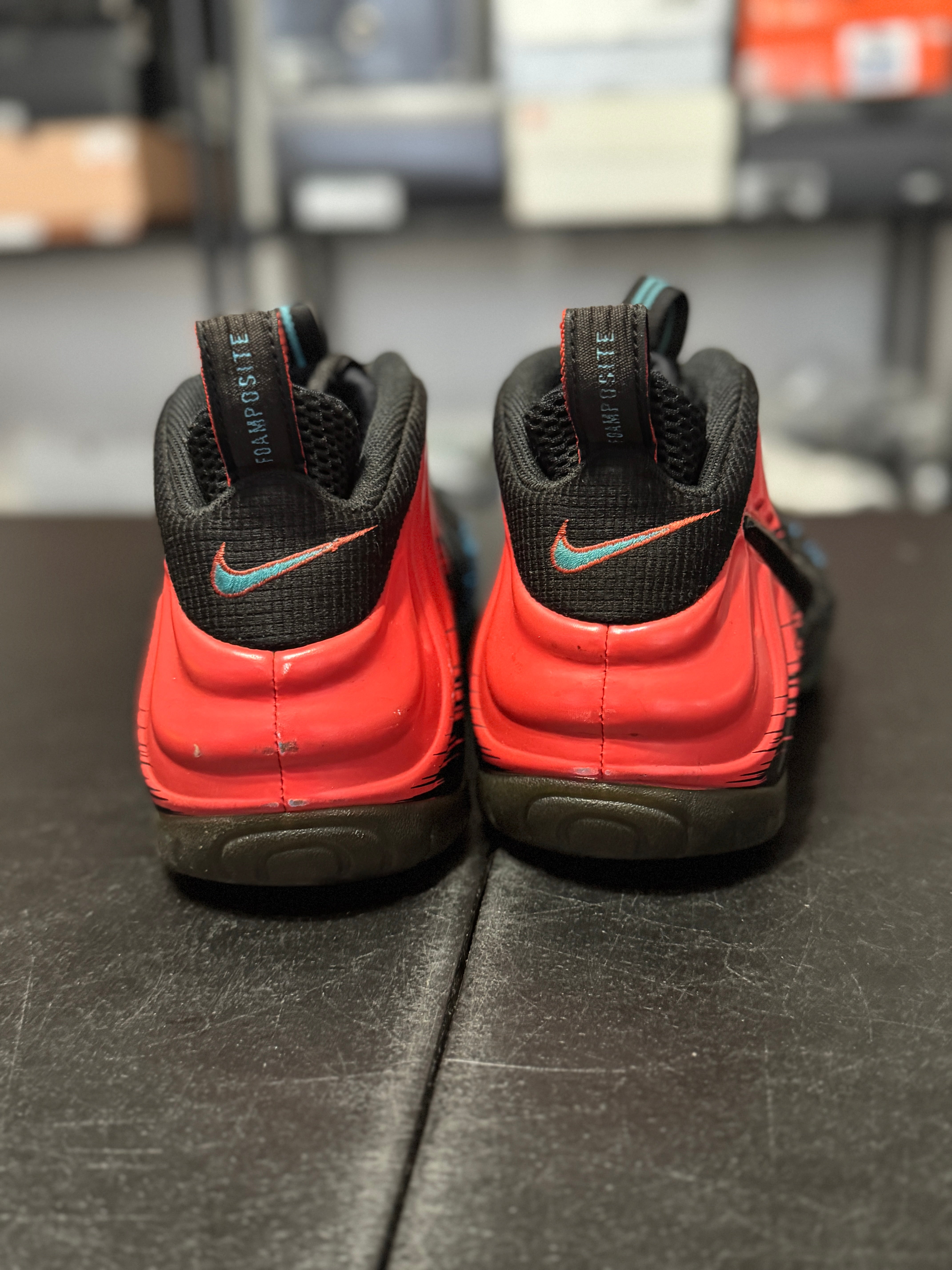 Size 11 - Foamposite pro Spider-Man