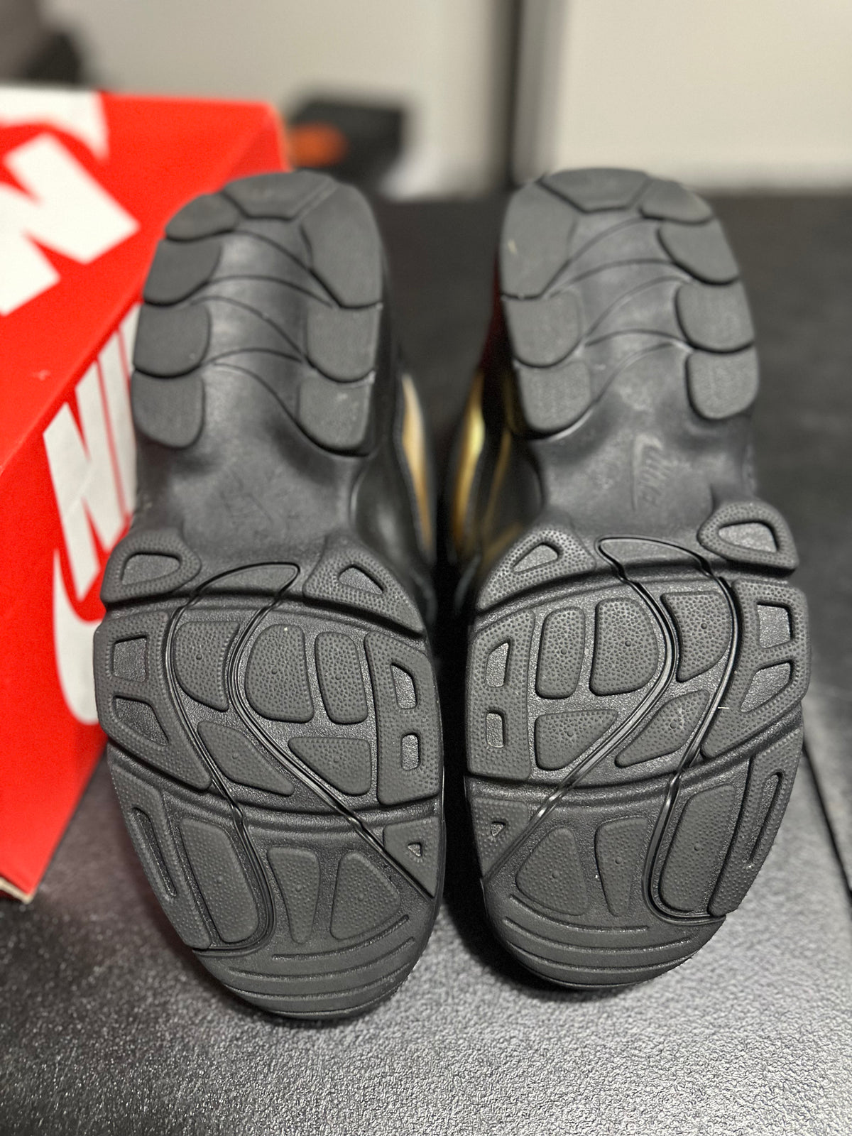 Size 12 - Diamond Turf Signing Day