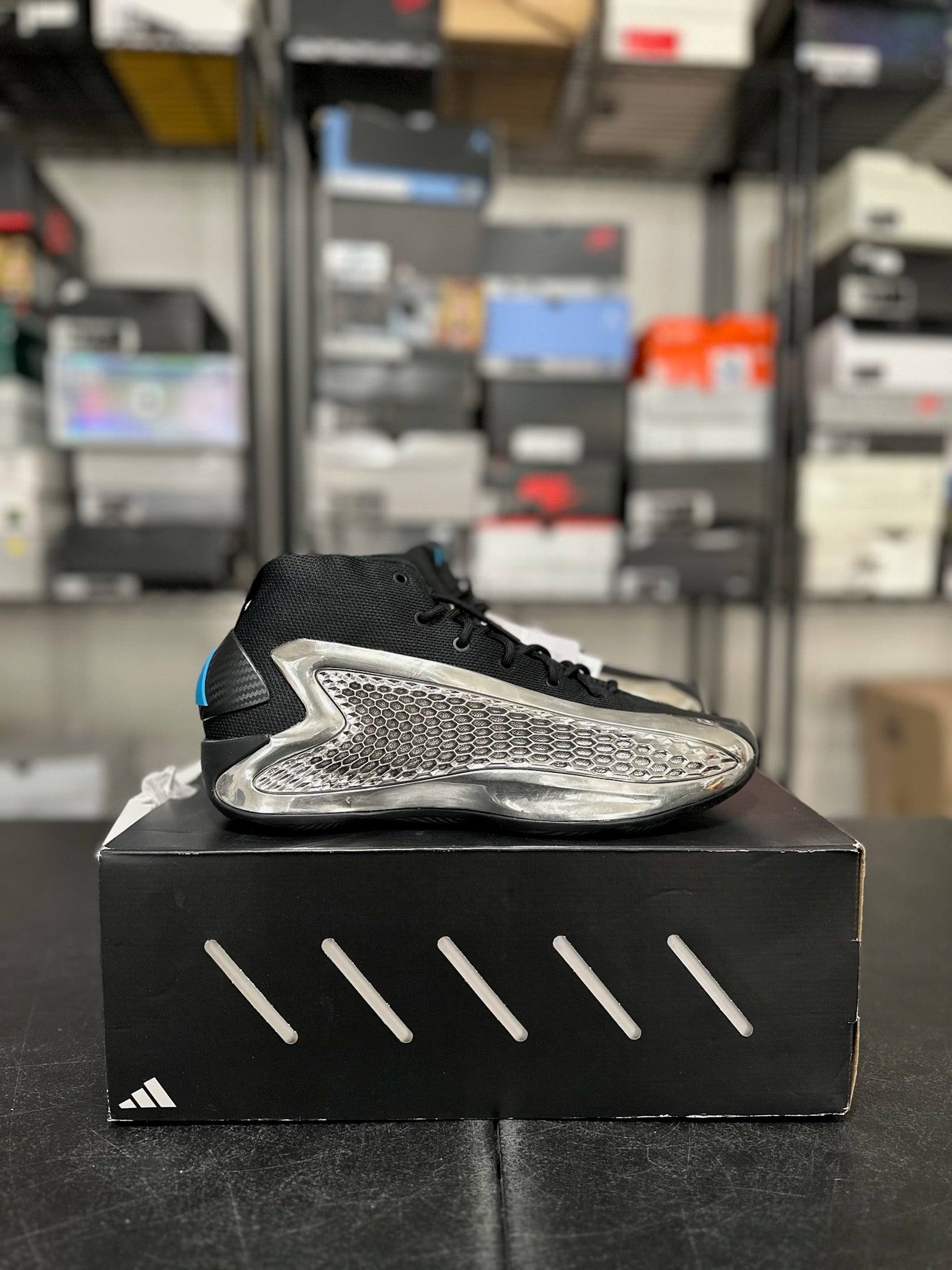 Size 8 - AE 1 Silver Metallic