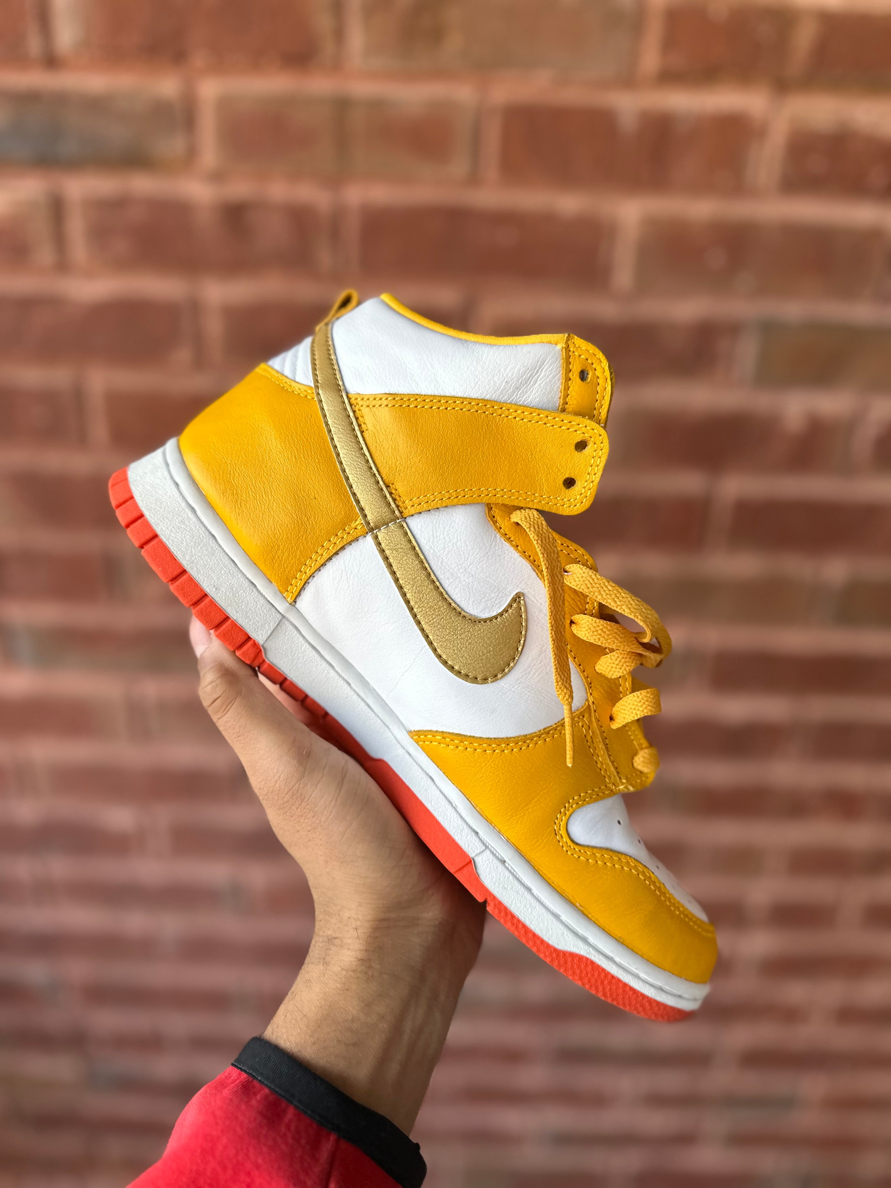 Size 8.5 - (10W) Dunk High university gold