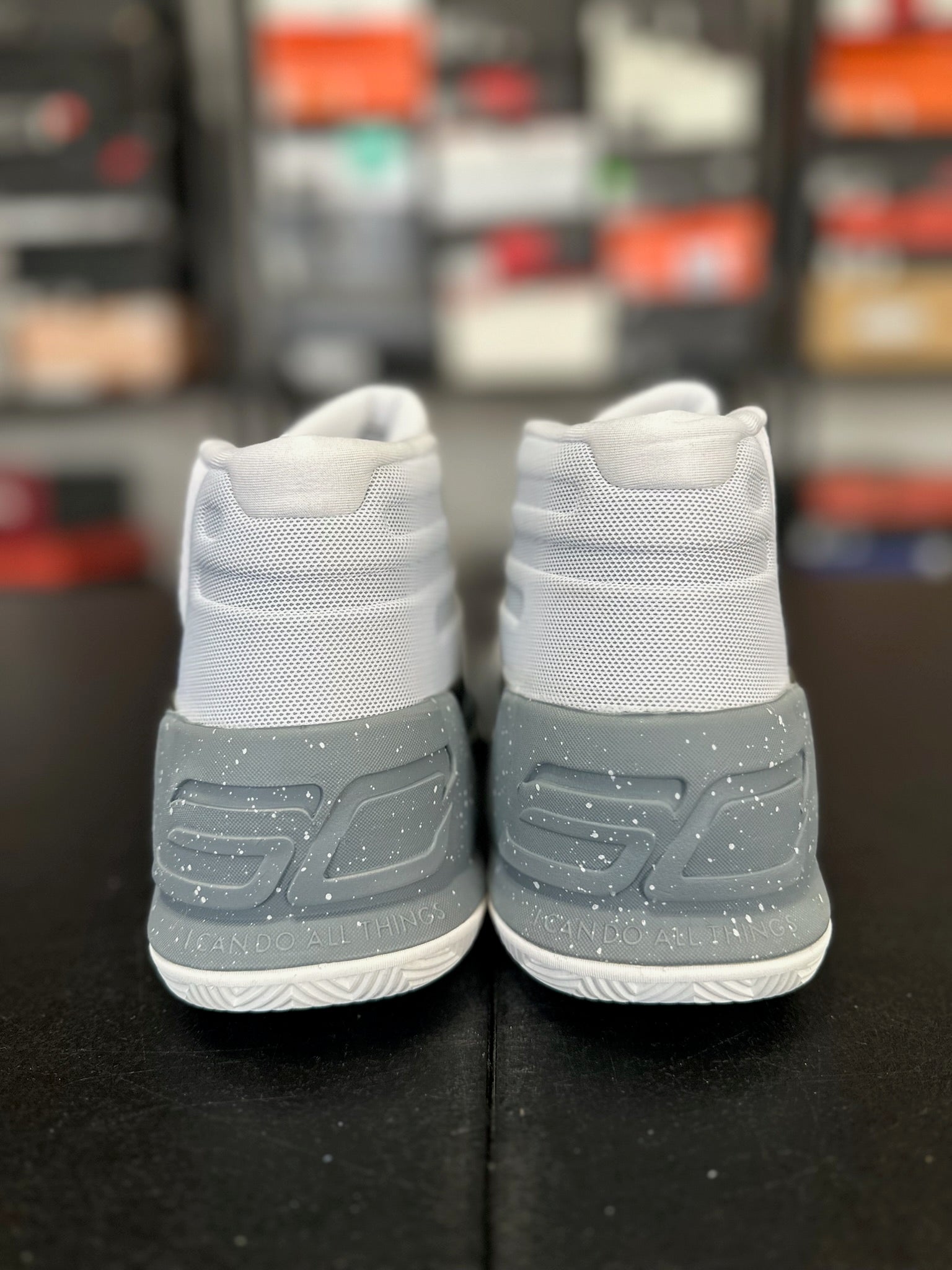 Size 9.5 - Curry 3 White/Grey