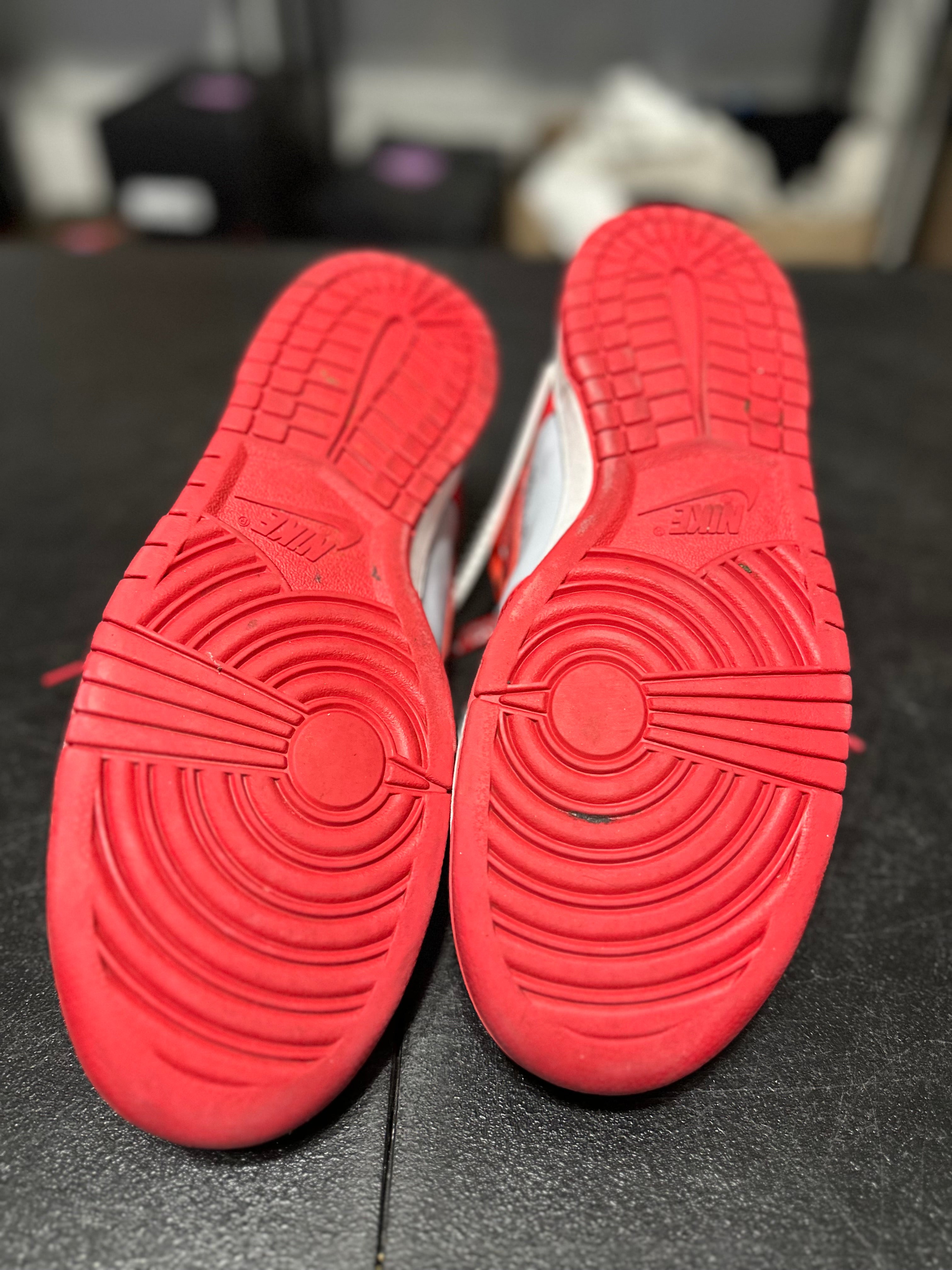 Size 10 - Dunk low off white university red